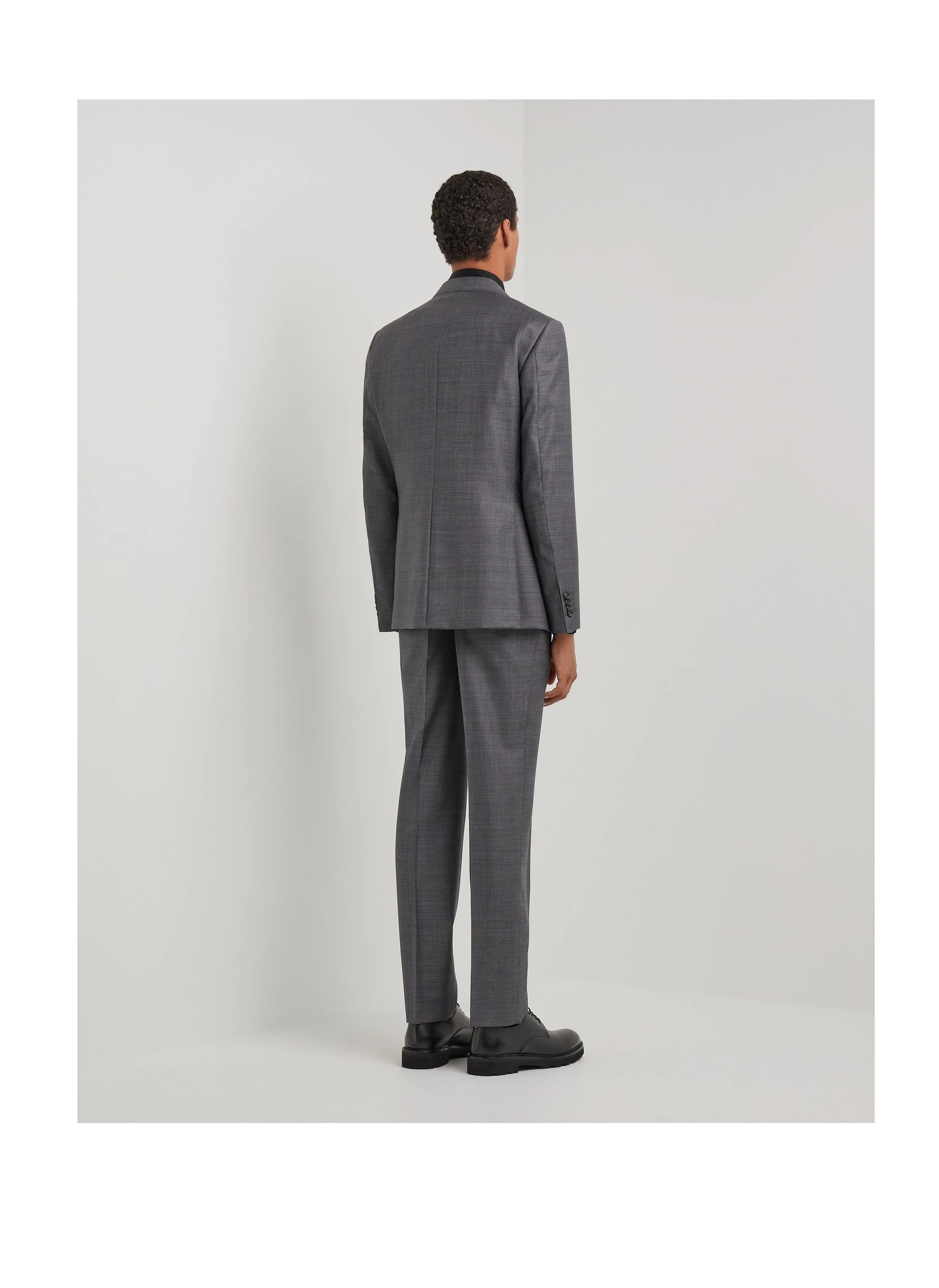 Grey Suit canali4.jpg