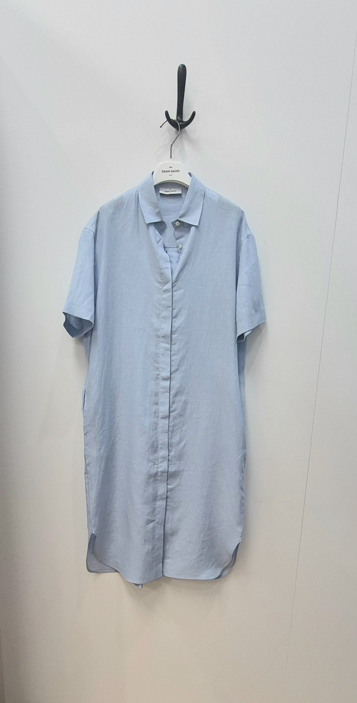 GRAN SASSO Women's linen shirtdress.       Powder Blue