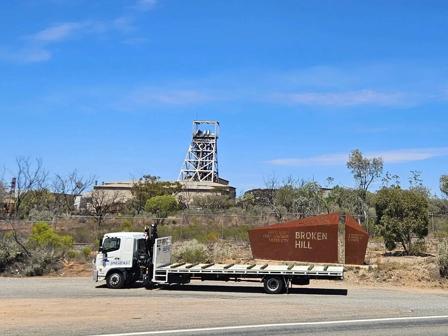 Shedfast delivery truck at Broken Hill NSW