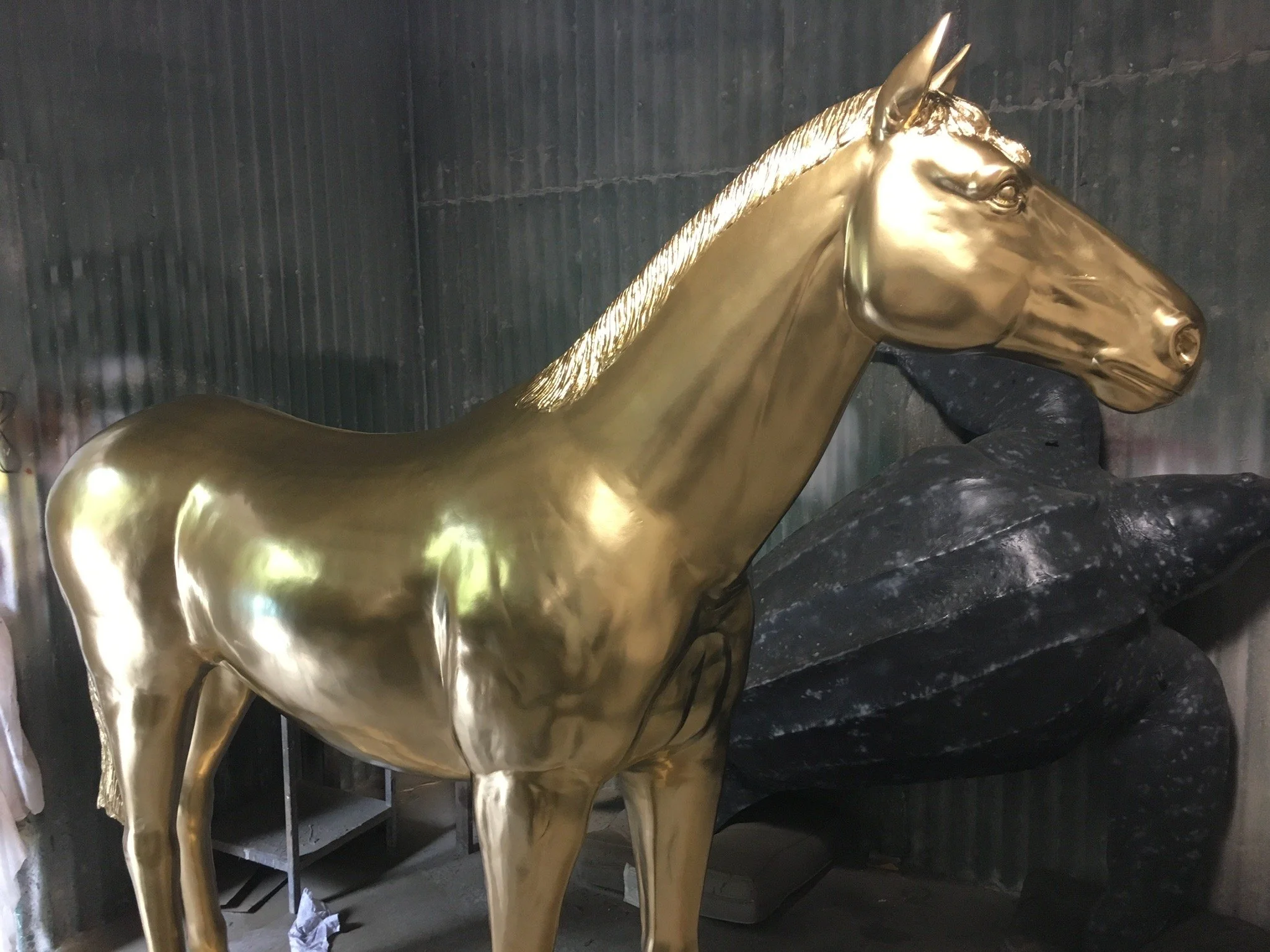Gold Horse painted by Matt Smidt at Natureworks Australia