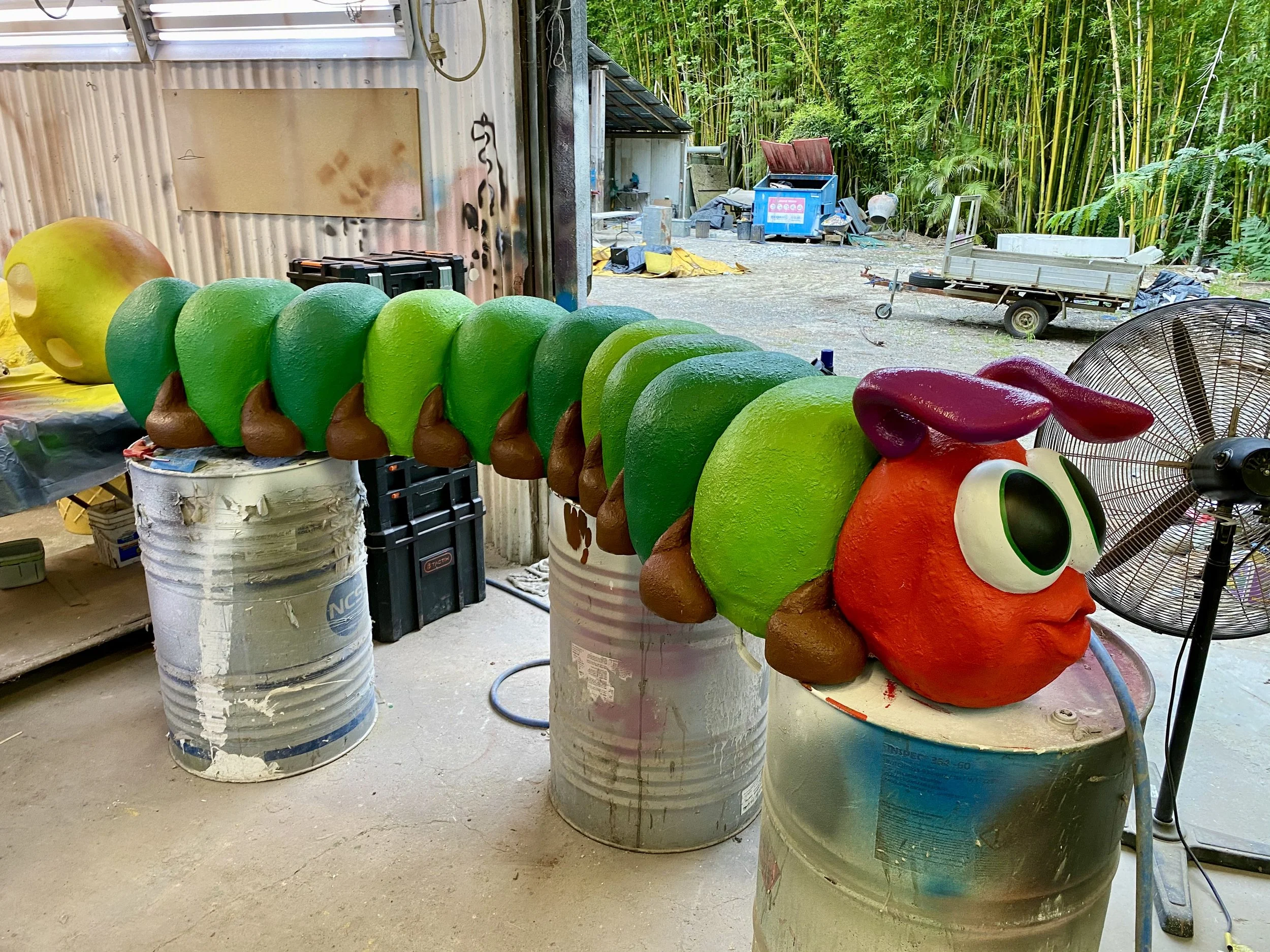 Worm painted by Matt Smidt at Natureworks Australia