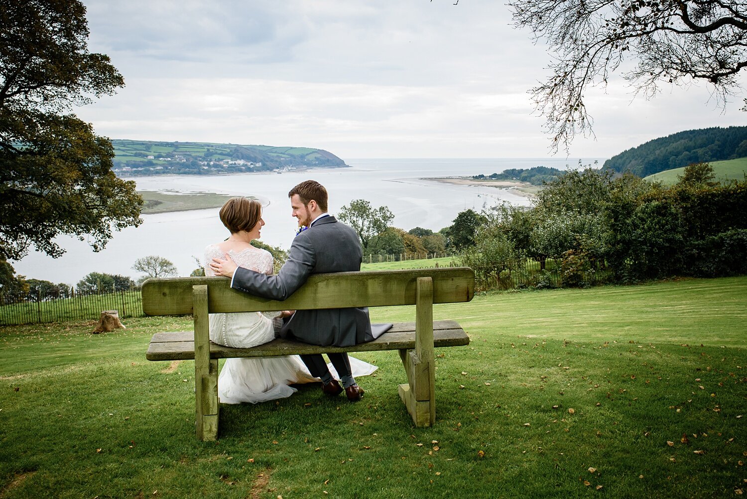 Bride and groom at Mansion House Llansteffan