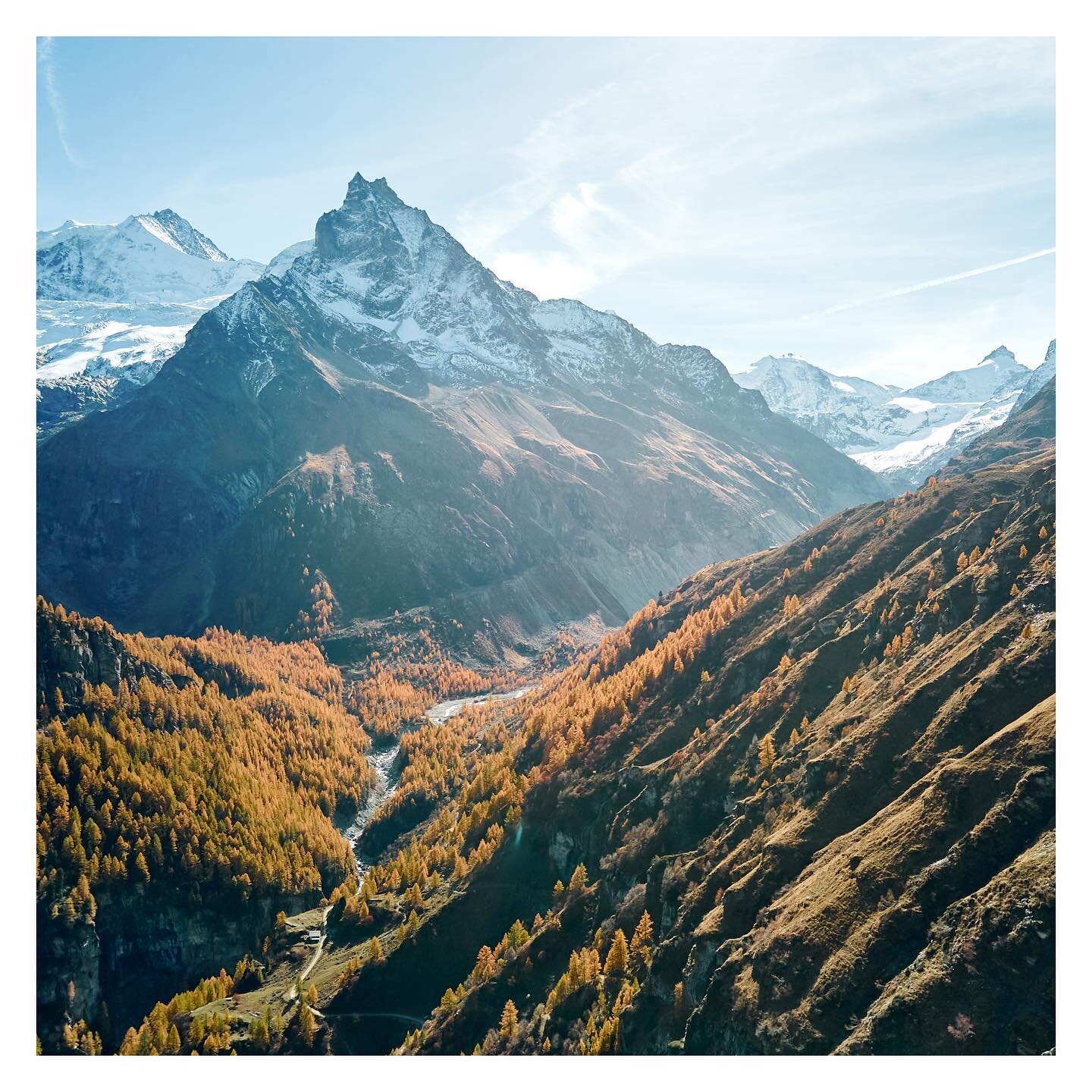 autumn &middot; 🇨🇭 . .  . #switzerland #valais #wallis #2022 #nature #fujifilm #xt2 #fujixt2 #photography #artofvisuals #aerialphotography #travel #landscape #trees #light #shadow #photooftheday #mountains #hills #landscape #hiking #photography #we