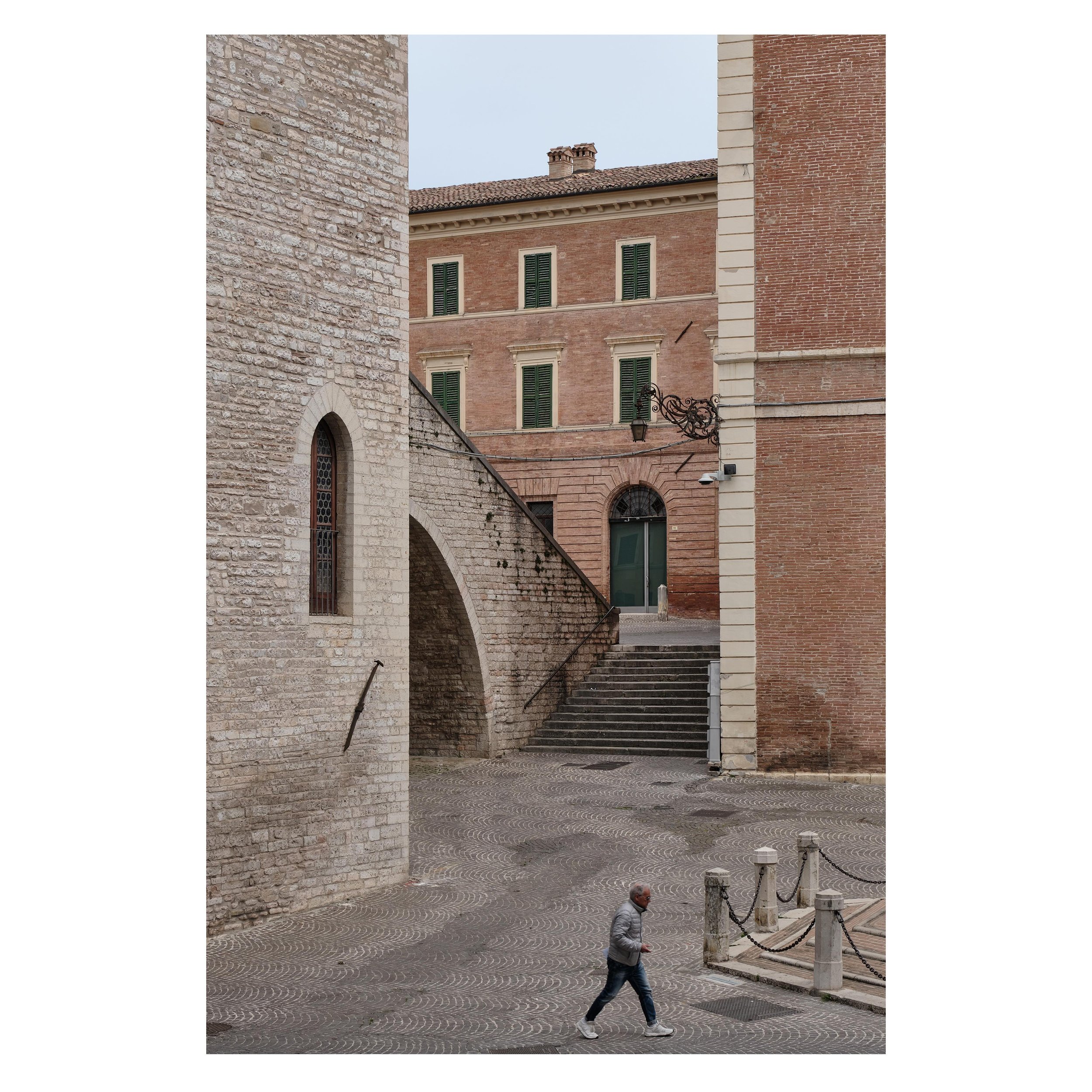 🇮🇹 
. . . #italy #lemarche #marken #city #town #oldtown #center #landscape #urban #urbanjungle #hiking #fujixt5  #instagood #weltraumzine #yetmagazine #fujiframz #photography #fujifilm #onbooooooom #awesome_earthpix #rentalmag #oftheafternoon #sola