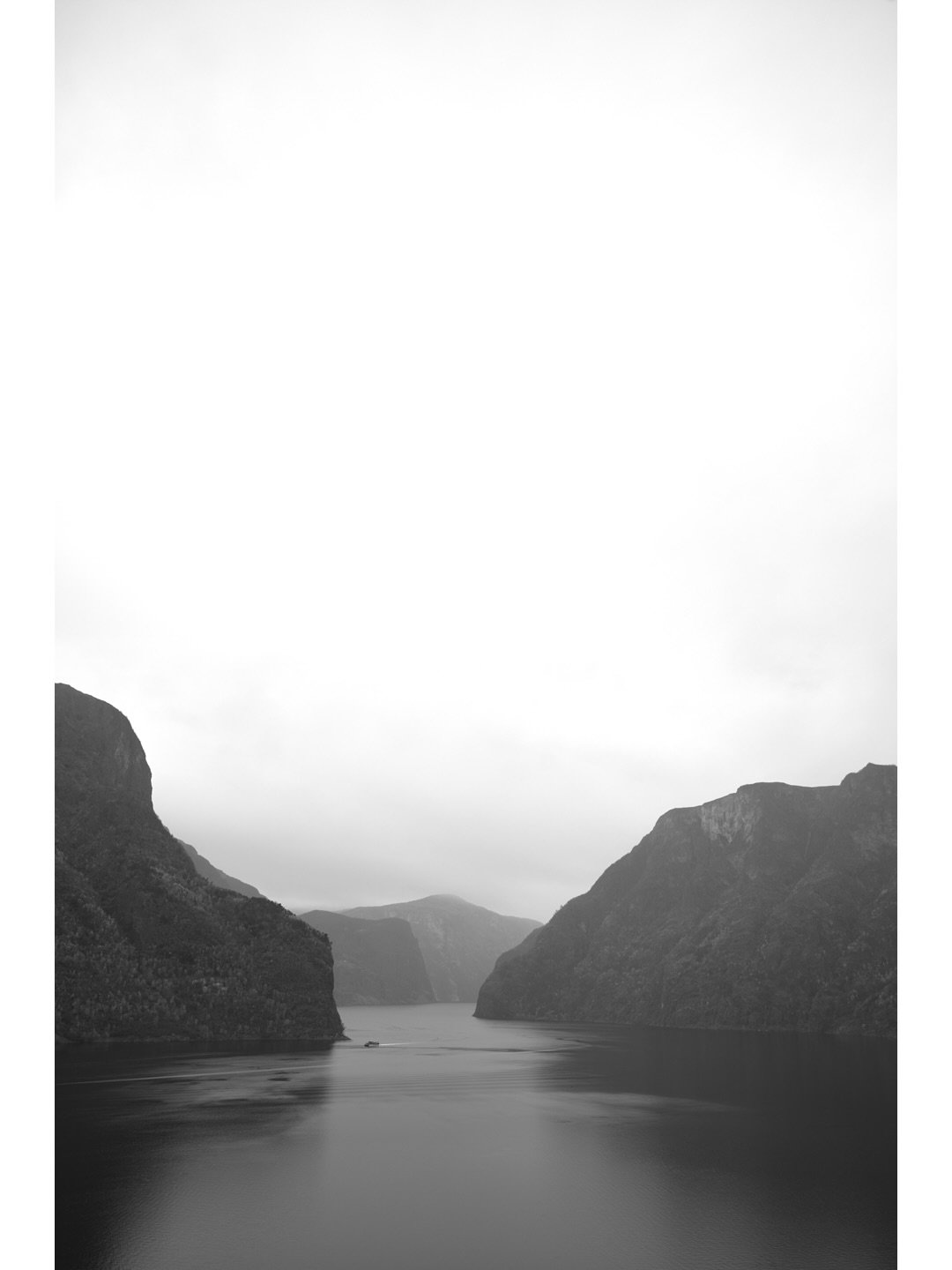 by the fjord &middot; 🇳🇴
.
.
.
#norway #fjord #blackandwhitephotography #MyLeicaFoto #LeicaWitness

@leica_camera @leica_camera_schweiz @1x @visitnorway @leicasociety