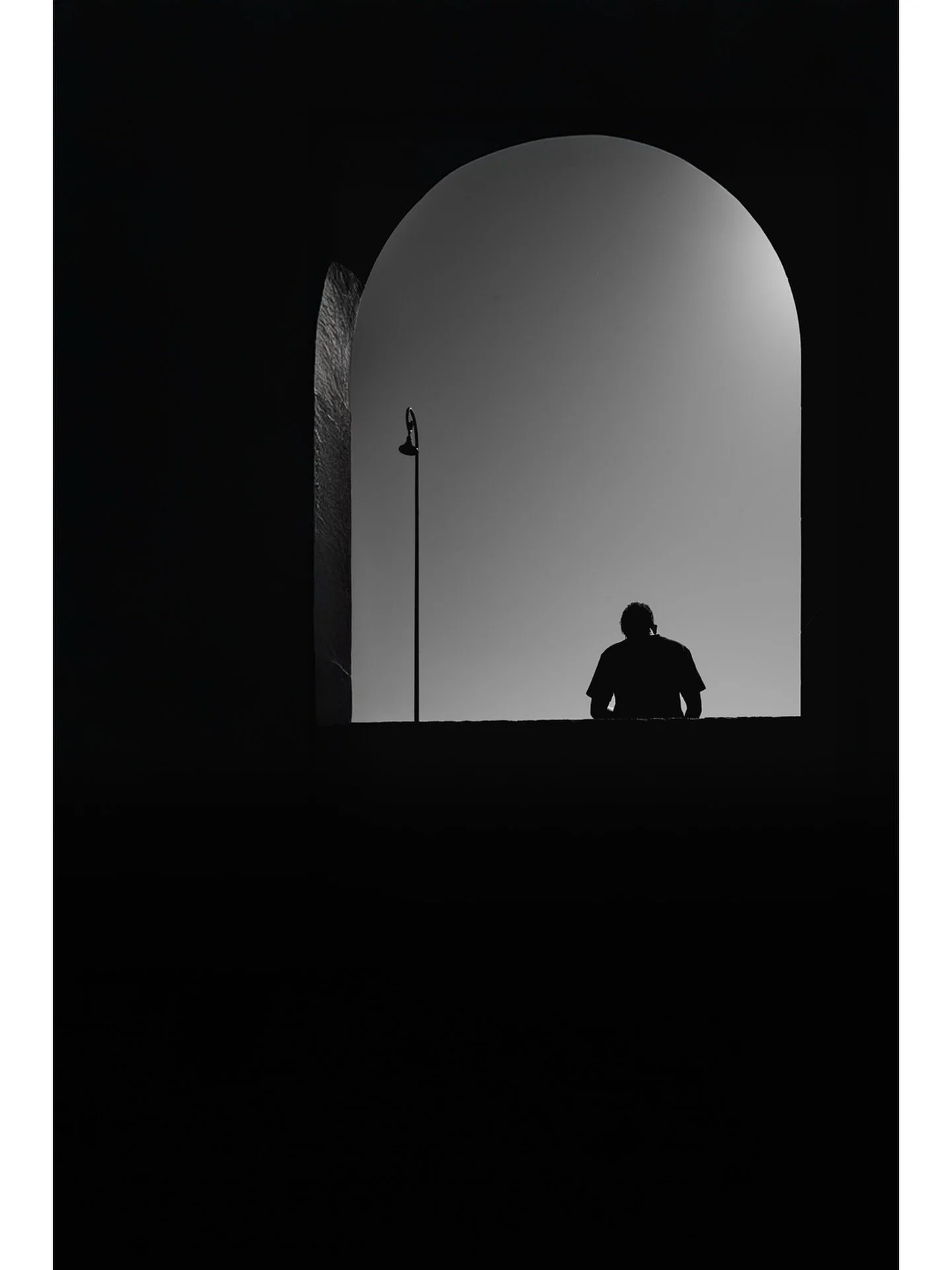 arcade
.
.
.
#zurich
#contemporaryphotography
#monochromeart
#architecturephotography
#MyLeicaFoto

@leica_camera 
@leica_fotografie_international