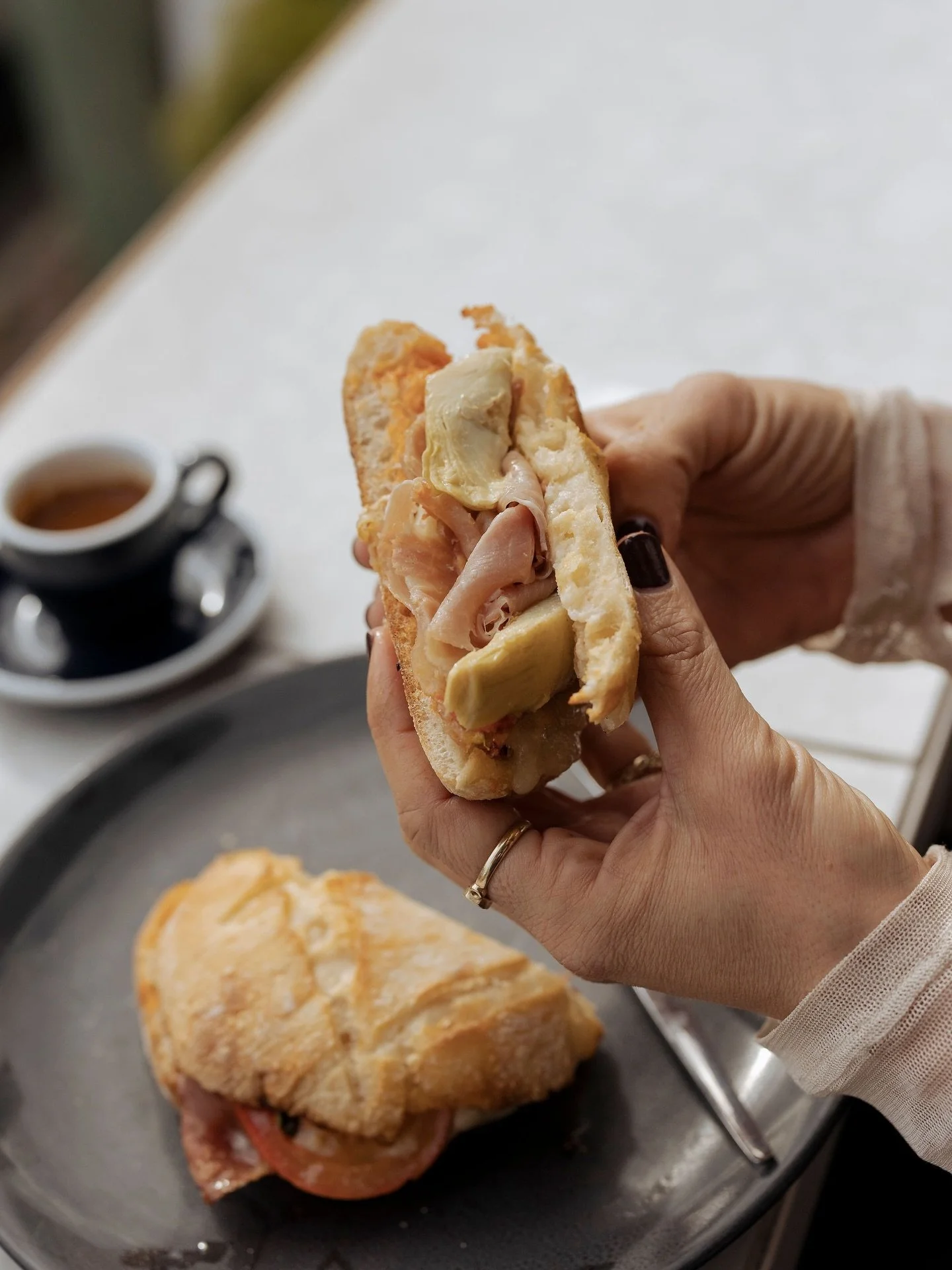 The one everyone comes back for.
Prosciutto. Artichoke. Provolone. Tomato.
Simple but delicious.