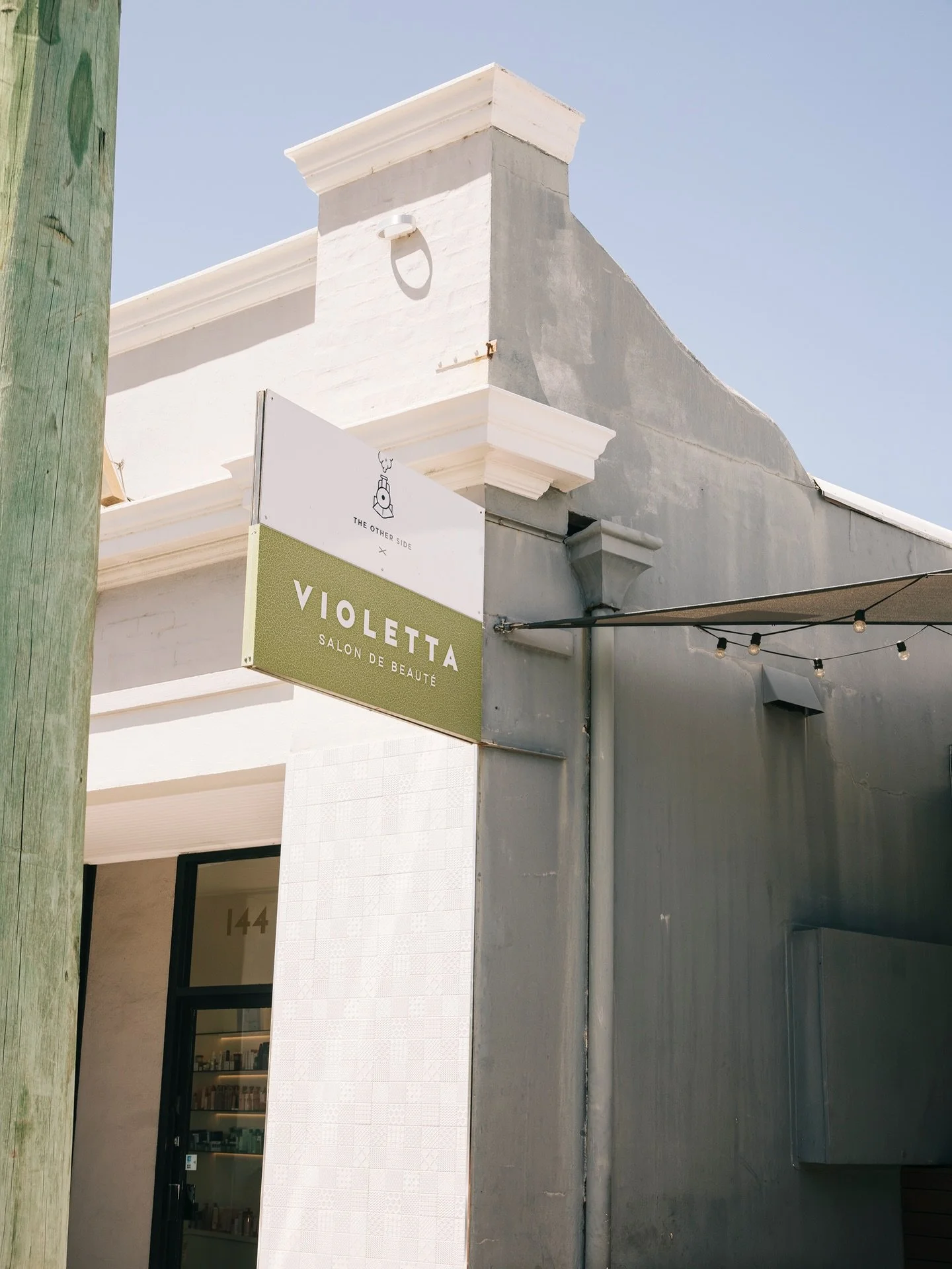 More than just coffee.
A community, a meeting place, a daily ritual.
The Other Side.