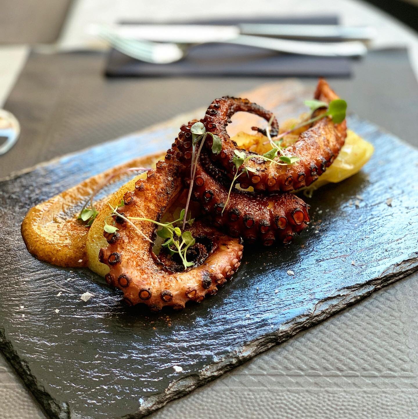 Pulpo a la brasa nuevo.jpg