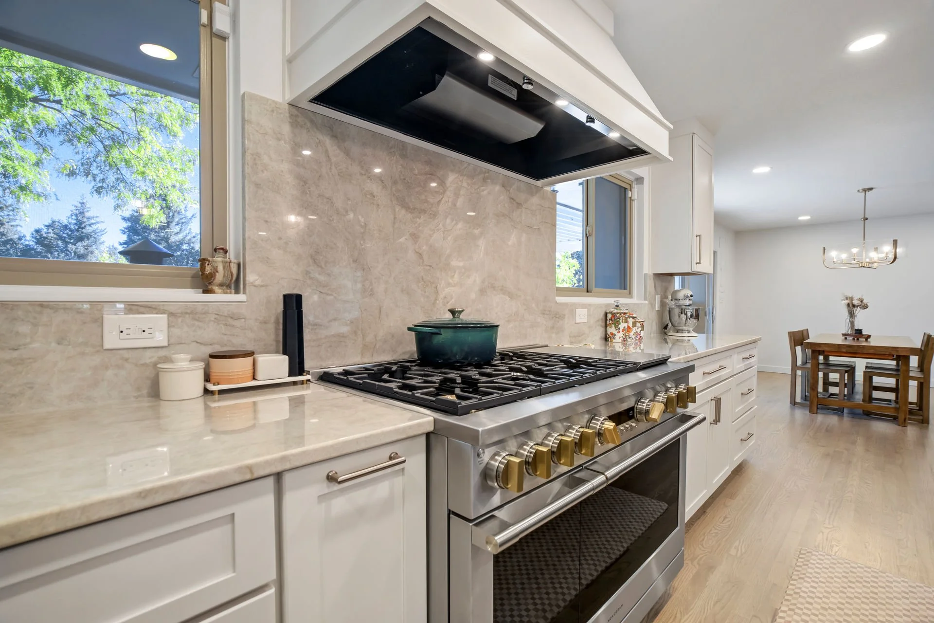 1701 Sundown Dr-0005.jpg