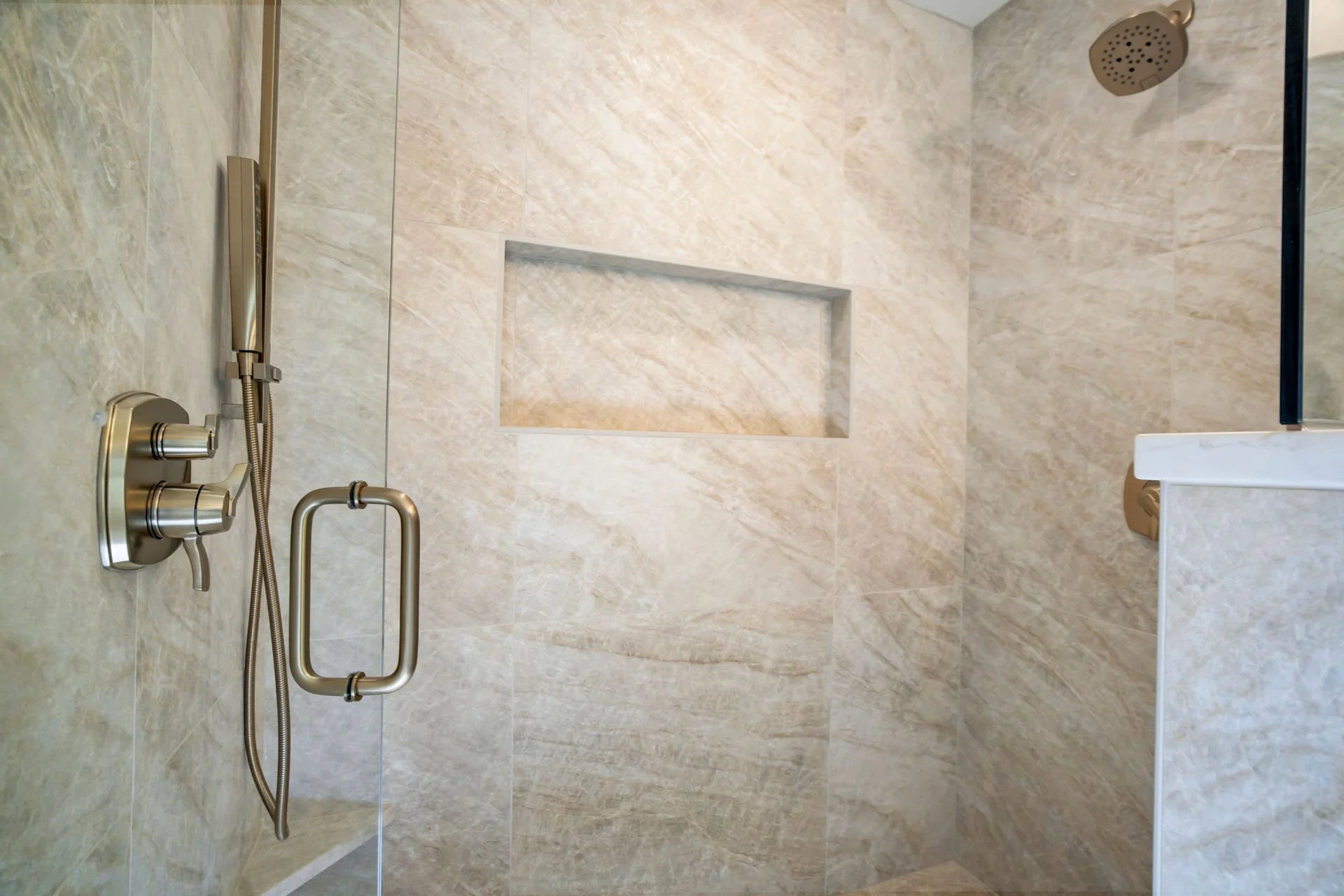 1701 Sundown Dr-0024.jpg