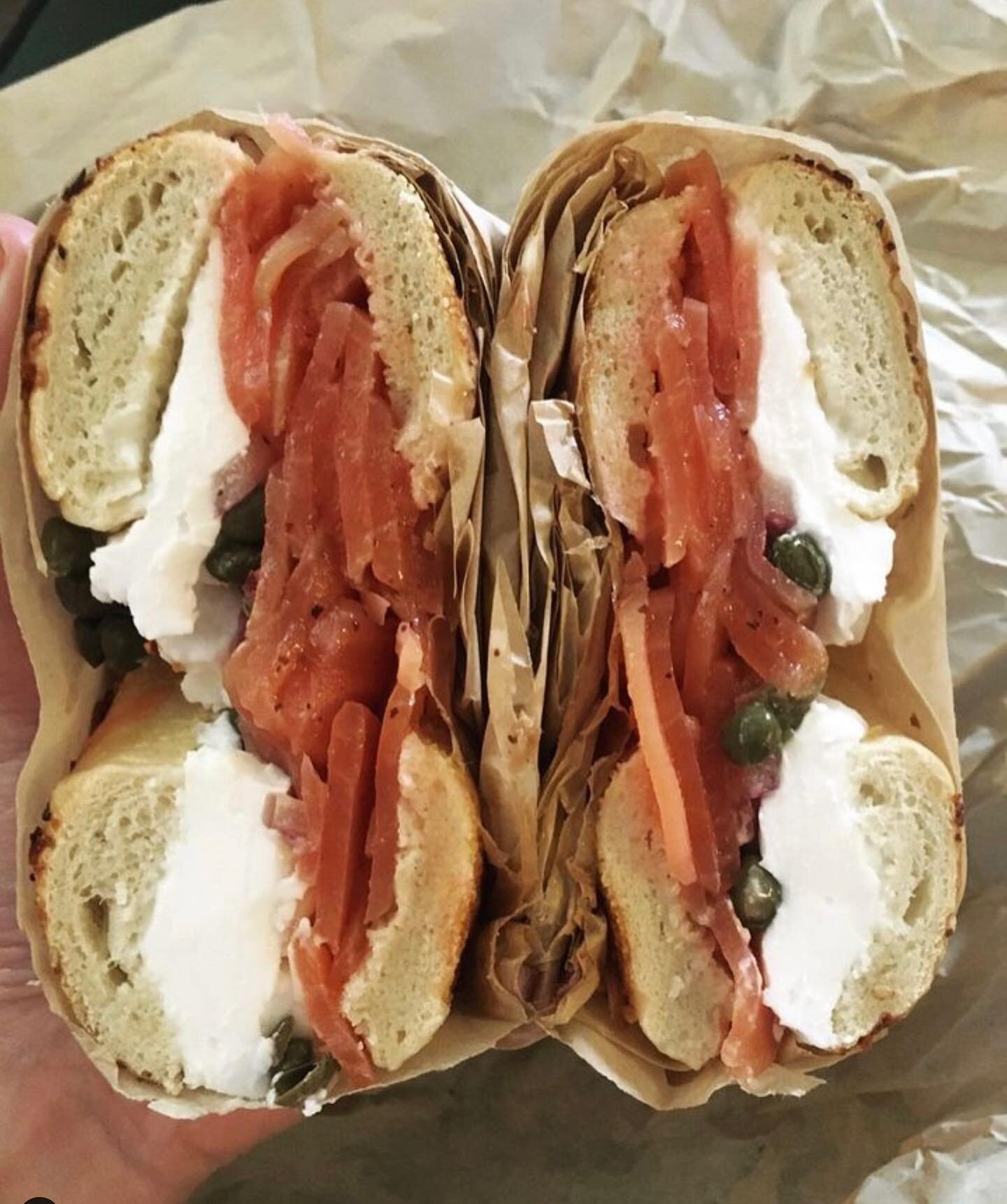 LUHV LOX 🥯A toasted everything bagel topped with smoked golden beets, cream cheese, onions, and capers🍴A menu item exclusive to our Vegan Deli 🥓 @politepowered
