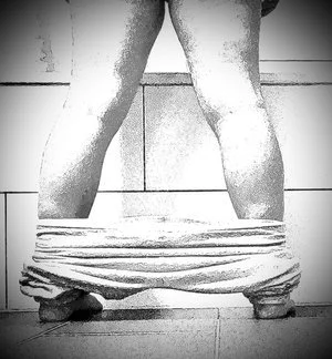 en piernas cerradas no entran moscas