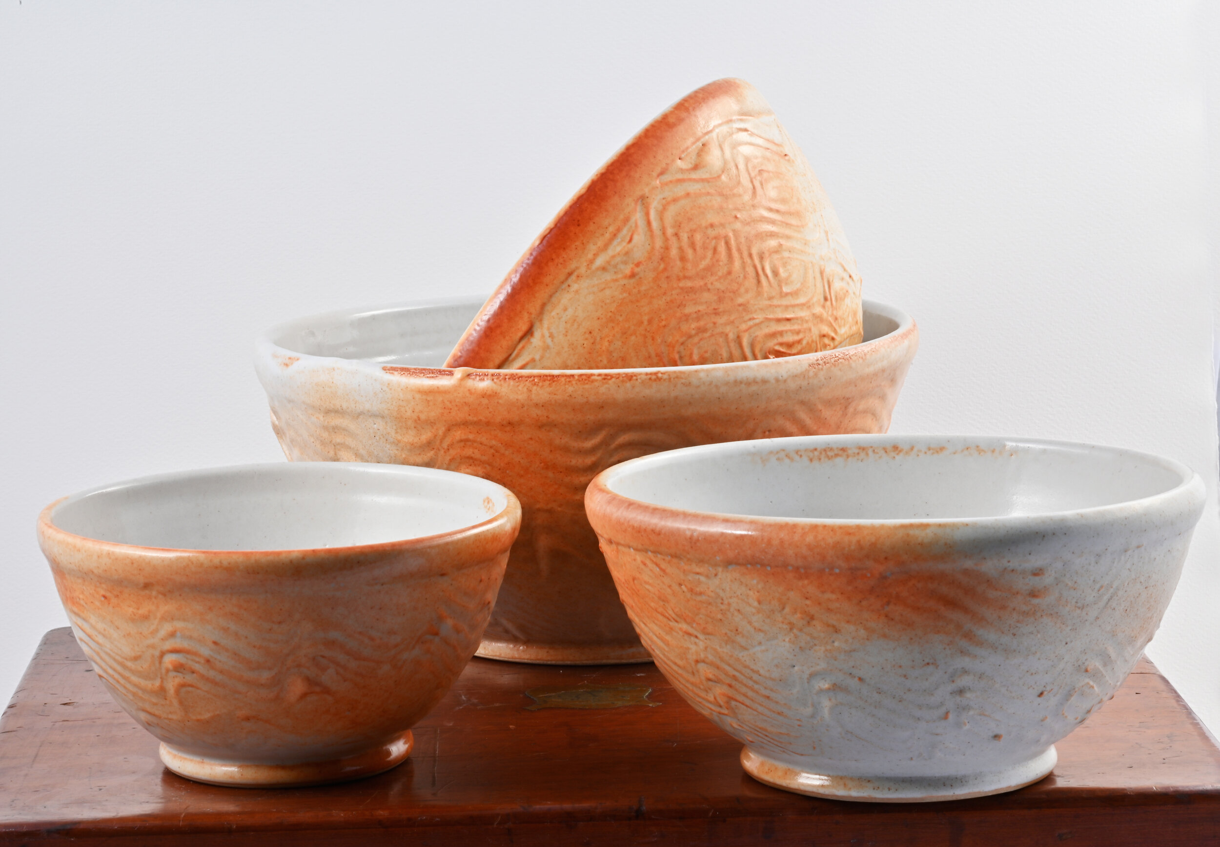 Salatschüsseln kann man einzeln oder im Dreierset haben