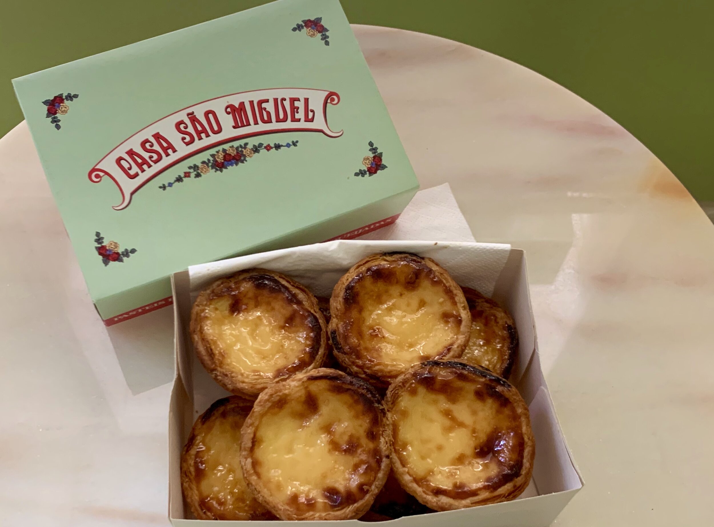 Caixa com Pastéis de Nata 8