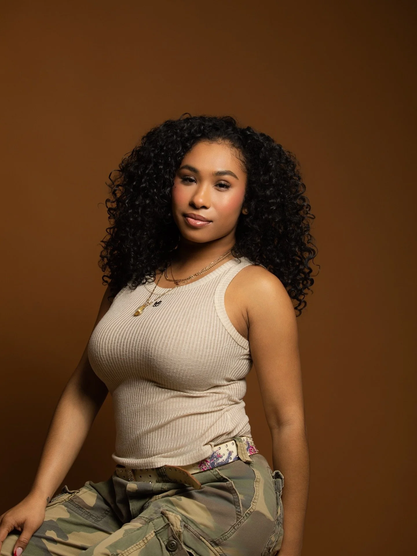 re-entering the space 🤎

Life has been life-ingggg 😅 but in all the best ways ! I've been focused offline &amp; present in real life. What a privilege and a blessing ✨ More content, more Boom, more everything on the way soon! 

shots courtesy of @a