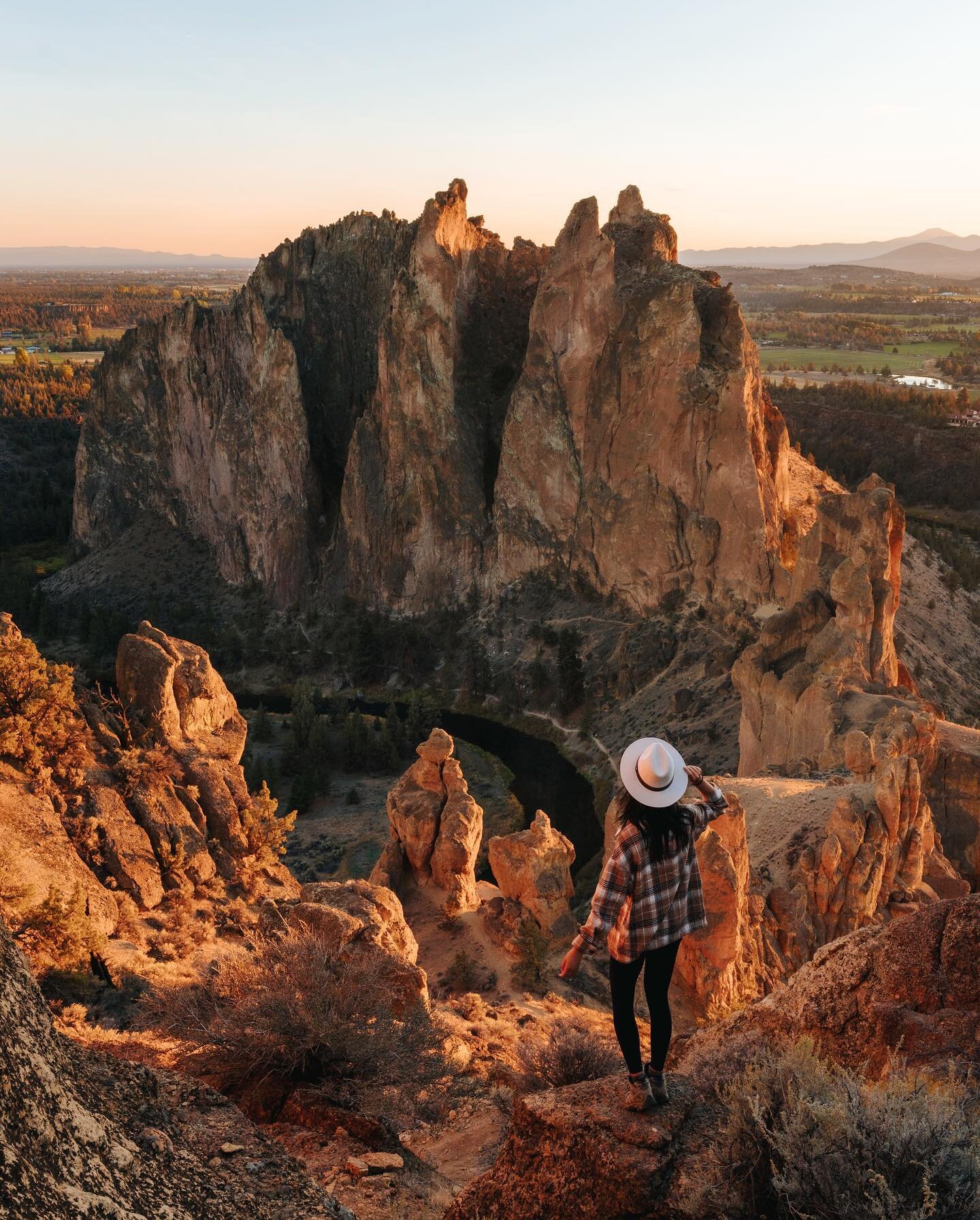 How do you approach loneliness?

I always hear that people should be comfortable with spending time by themselves. To be able to enjoy one&rsquo;s own company and be alone without being lonely. Easier said than done though, right? It doesn&rsquo;t ju