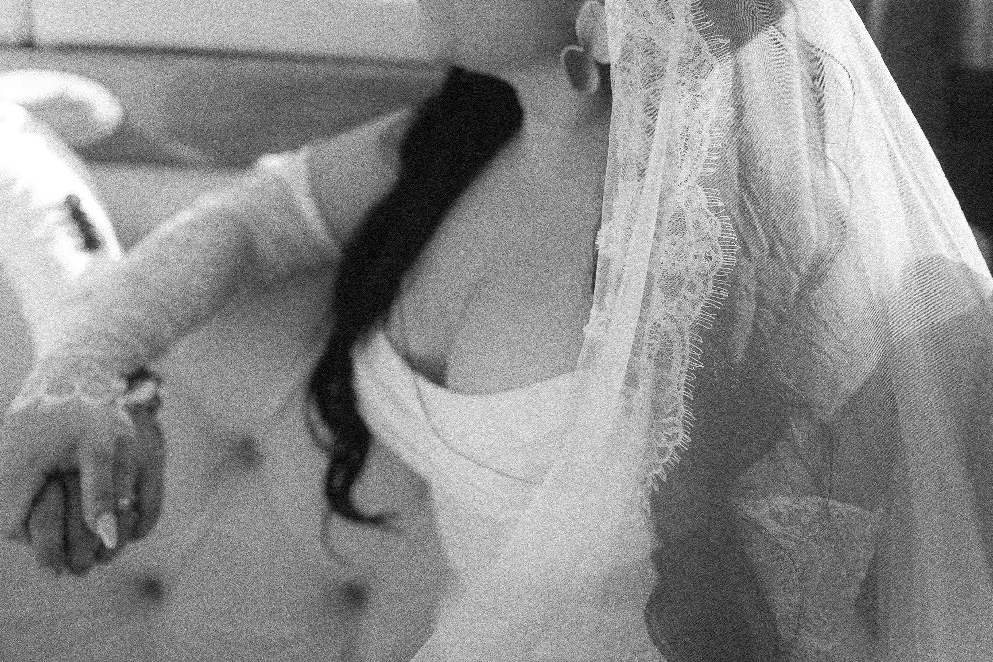 editorial-elopement-photographer-lake-como.jpg