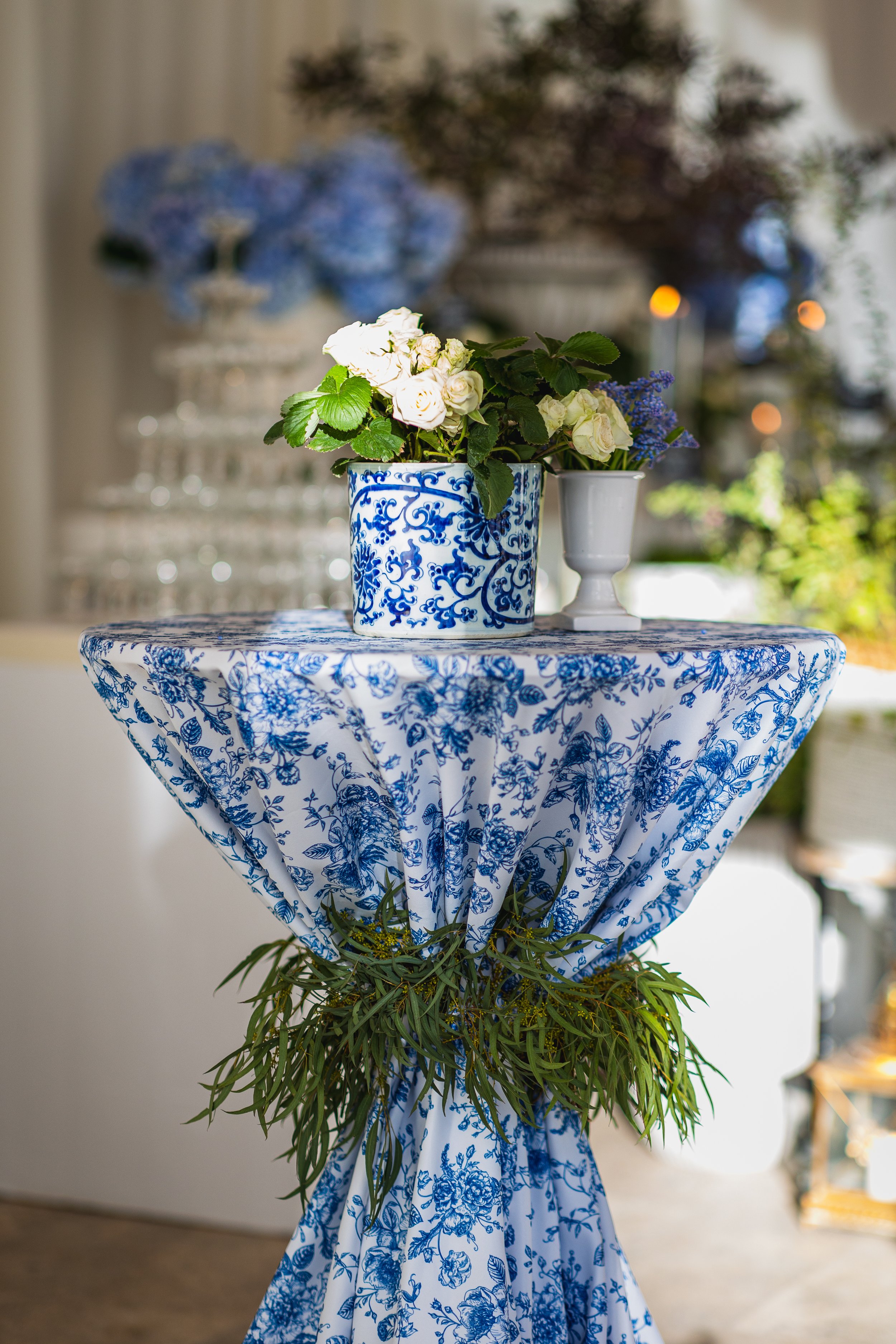 Elegant event table by Emilio Olabarrieta at the Ritz-Carlton Dorado Beach taken by a wedding photographer in Puerto Rico