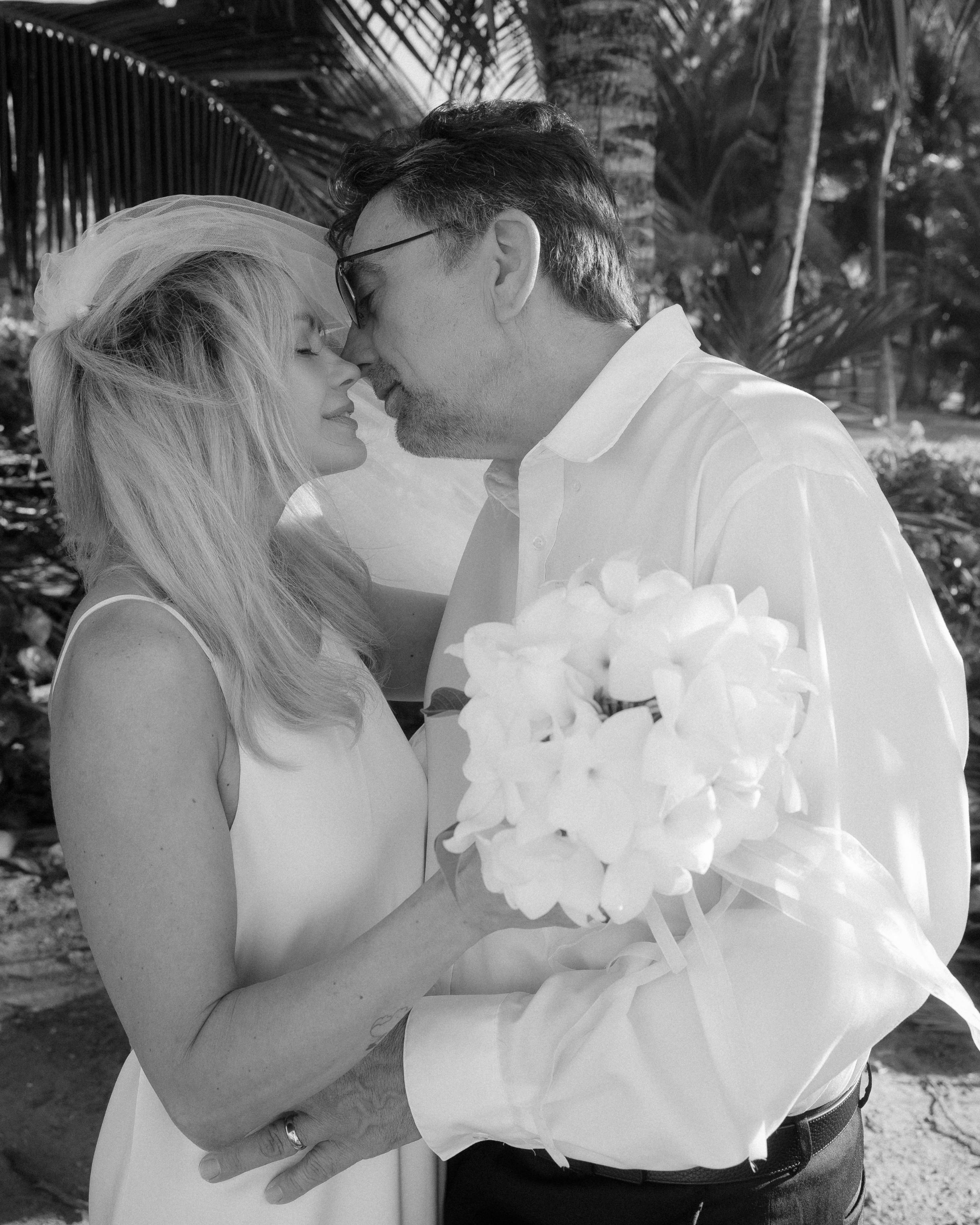 First kiss during an elopement in Puerto Rico