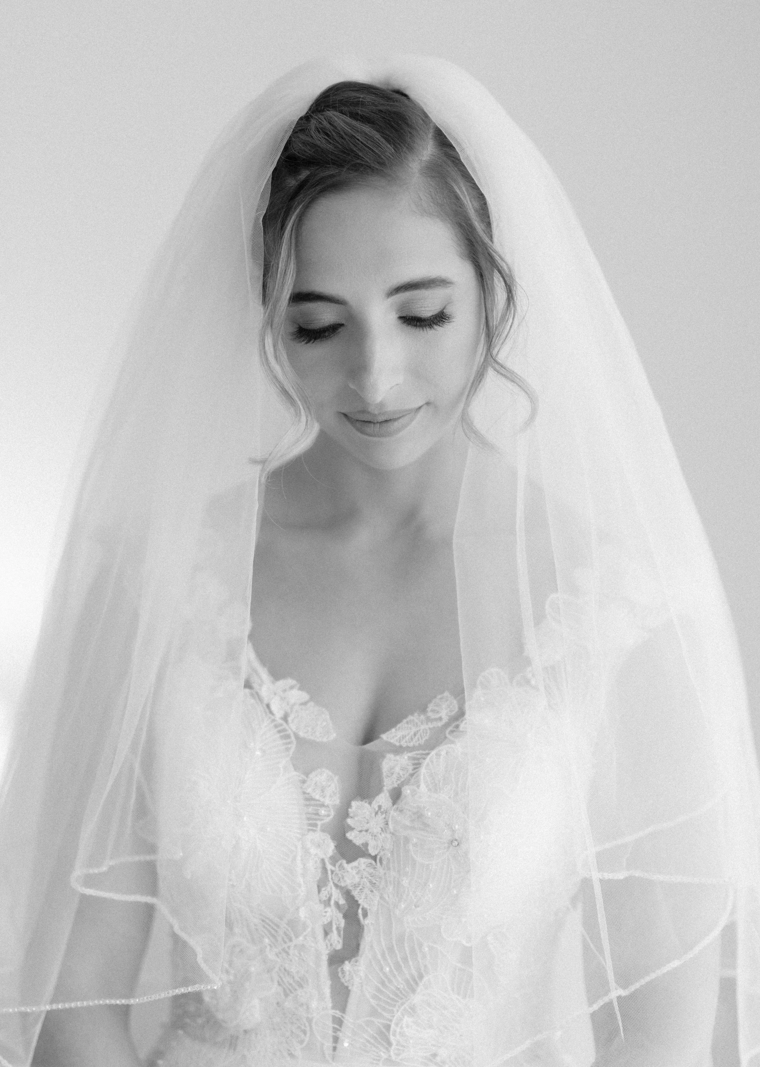 Jewish bride getting ready at La Concha Resort in Puerto Rico taken by a luxury wedding photographer