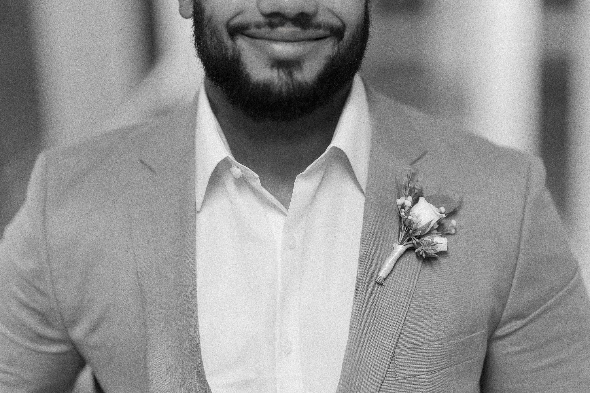 Editorial portrait of a groom during his elopement ceremony taken by a wedding photographer in Puerto Rico
