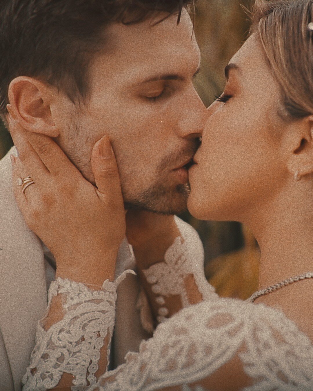 Carousel of Love | Elmira &amp; David

Bride: @elmizaza
Groom: @captaingreene

Venue: @nesttulum
Photo: @buttonup_photo / @hideki_falcon
Hair and make up: @studiorosebride 
Set up: @aquadecotulumrentals
Set up : @archiverentals
Set up : @kayandteebou