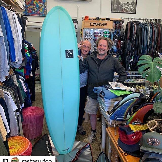 Scott photo bombed by his mate Cookie getting his hands on a new 6&rsquo;10 Wombat Mk11. Thanks to @rastasurfco for stoking my boards. Have fun!! ✌🏼