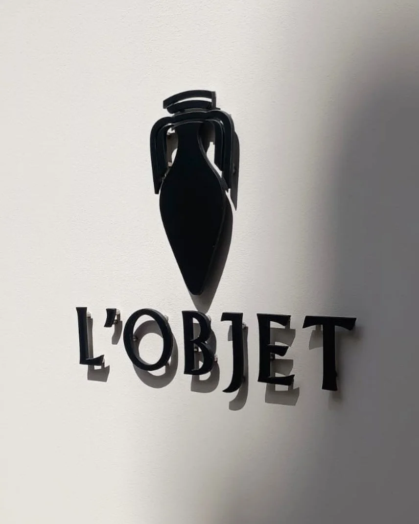 Finally visited @lobjet flagship boutique in Paris this weekend to see my scagliola plinths in all their glory. 
.
.
.
#lobjet #boutique #plinths #bespoke #handcrafted #pedastals #plaster #marble #paris