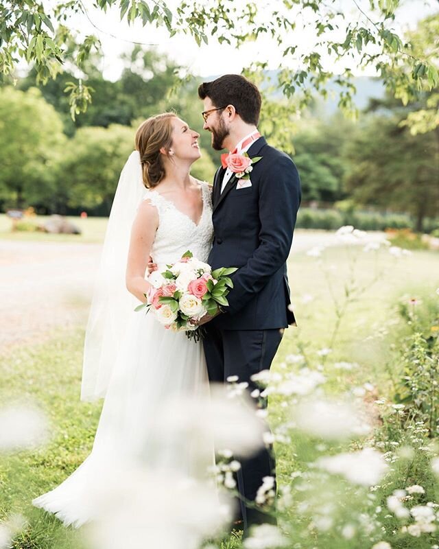 ⁣⁣Happy 1st Anniversary to these love birds! Their love emanated throughout every detail of their wedding day, and I wish them the same for every day of their marriage. 💕⠀
⠀⠀
💐: @beausblossoms⠀⠀
📸: @heatherdodgephotography ⠀⠀
⠀⠀
&bull;⠀⠀
⠀⠀
#plann