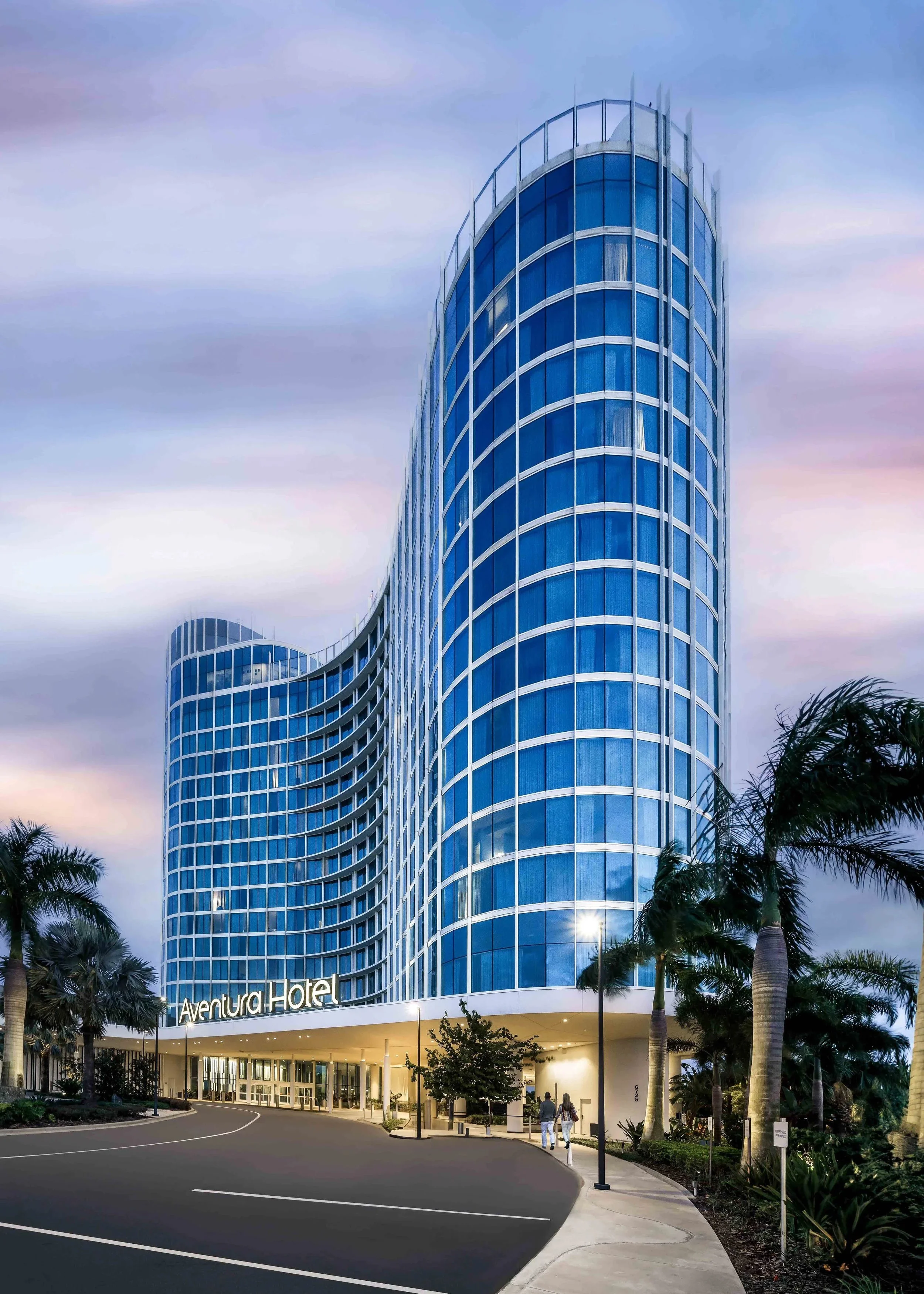 Twilight Exterior, Aventura Hotel - Orlando