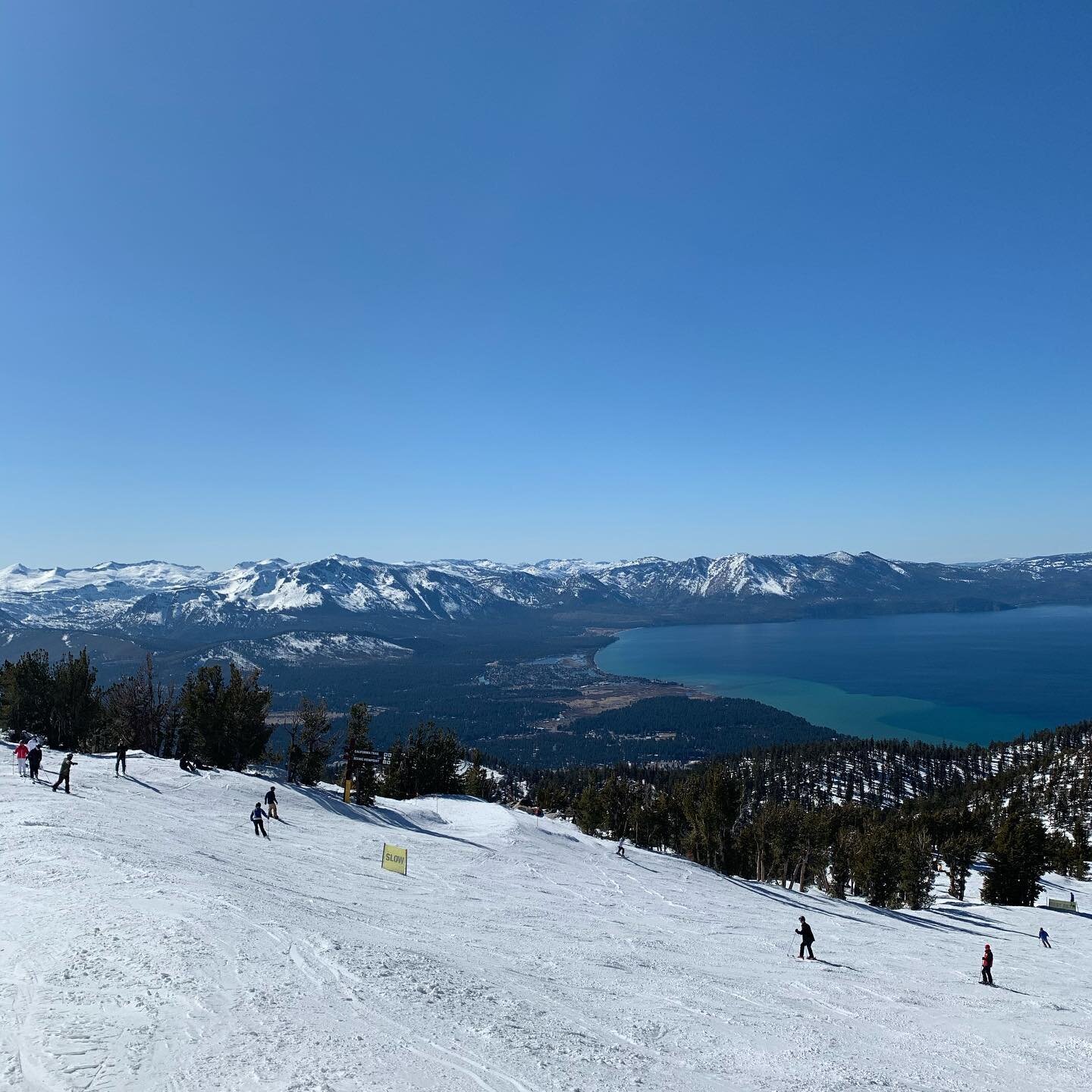 ABSF is having a blast out west in Lake Tahoe, Cali! We&rsquo;re skiing in 50&deg; weather! -
-
-
-
-
#wintersports #blindathletes #adaptivesports #skiing #ABSF #americanblindskiingfoundation #blindathleteguide #heavenlyskiresort #laketahoe #westerns