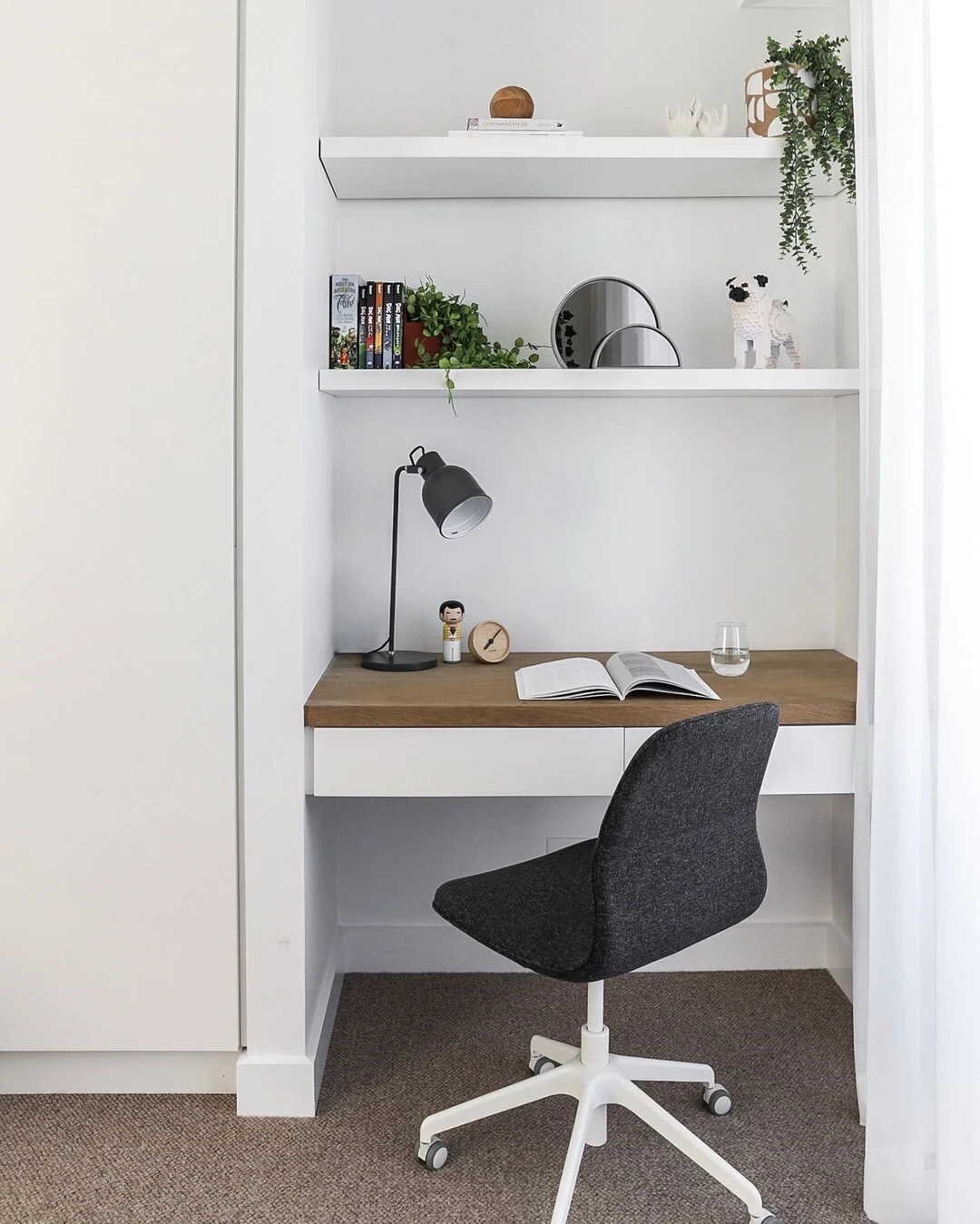 Back to school!! Wishing all the kiddos embarking on a new school year, the best of luck!  Hopefully the kids have a snazzy desk set up like this ready for homework, but on the off chance they don&rsquo;t - you can always give me a shout 👋🏼 ⠀⠀⠀⠀⠀⠀⠀