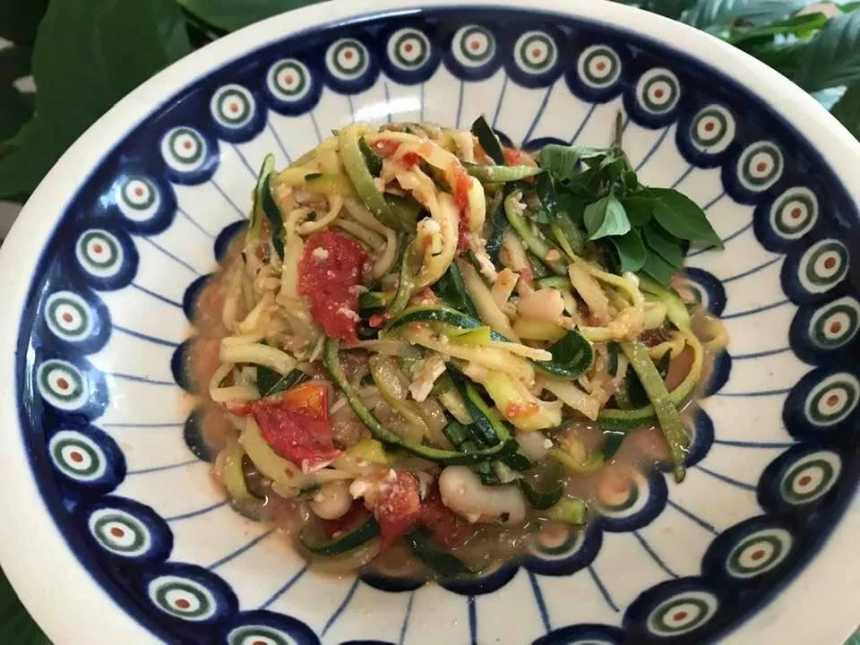 ZUCCHINI NOODLES WITH ROASTED TOMATOES