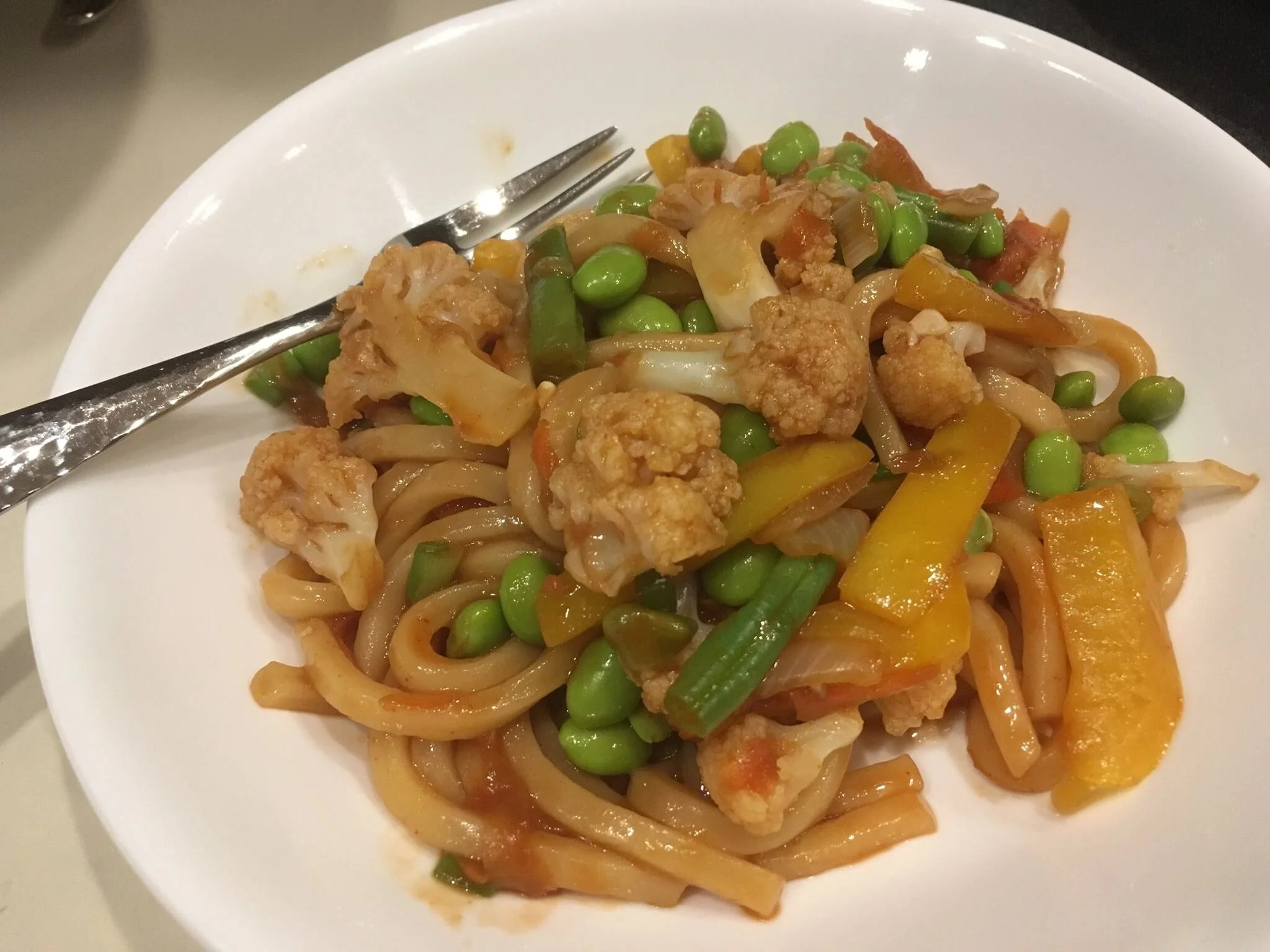 15 MINUTE SPICY UDON AND VEGETABLE STIR FRY