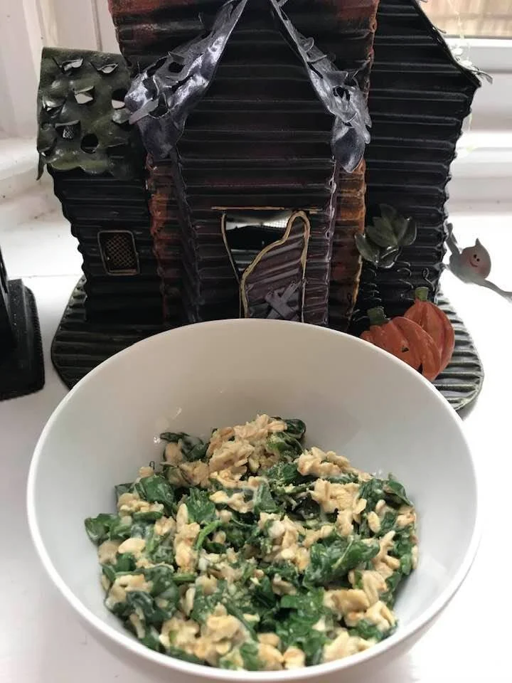 CREAMY SPINACH SAVORY BREAKFAST OATMEAL