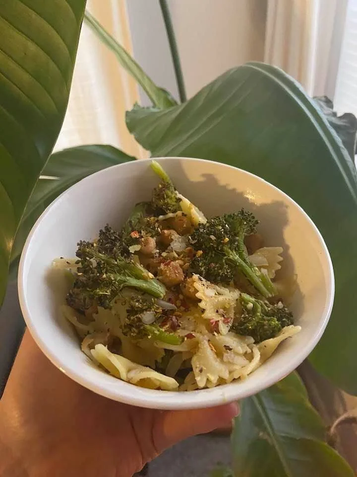 ROASTED BROCCOLI AND CHICKPEA LEMON PASTA