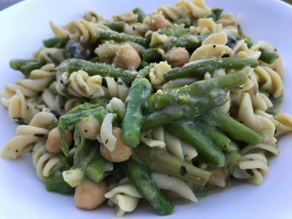 ASPARAGUS AND MUSHROOM PASTA