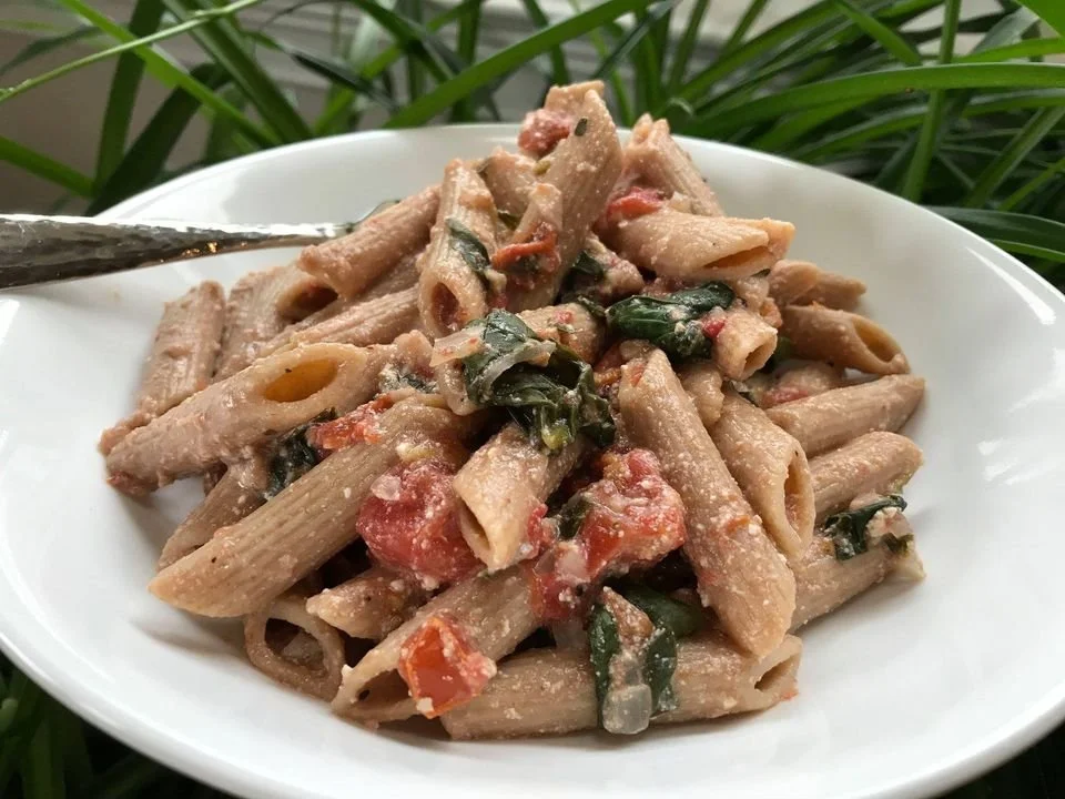 SPAGHETTI WITH FRESH TOMATO SAUCE