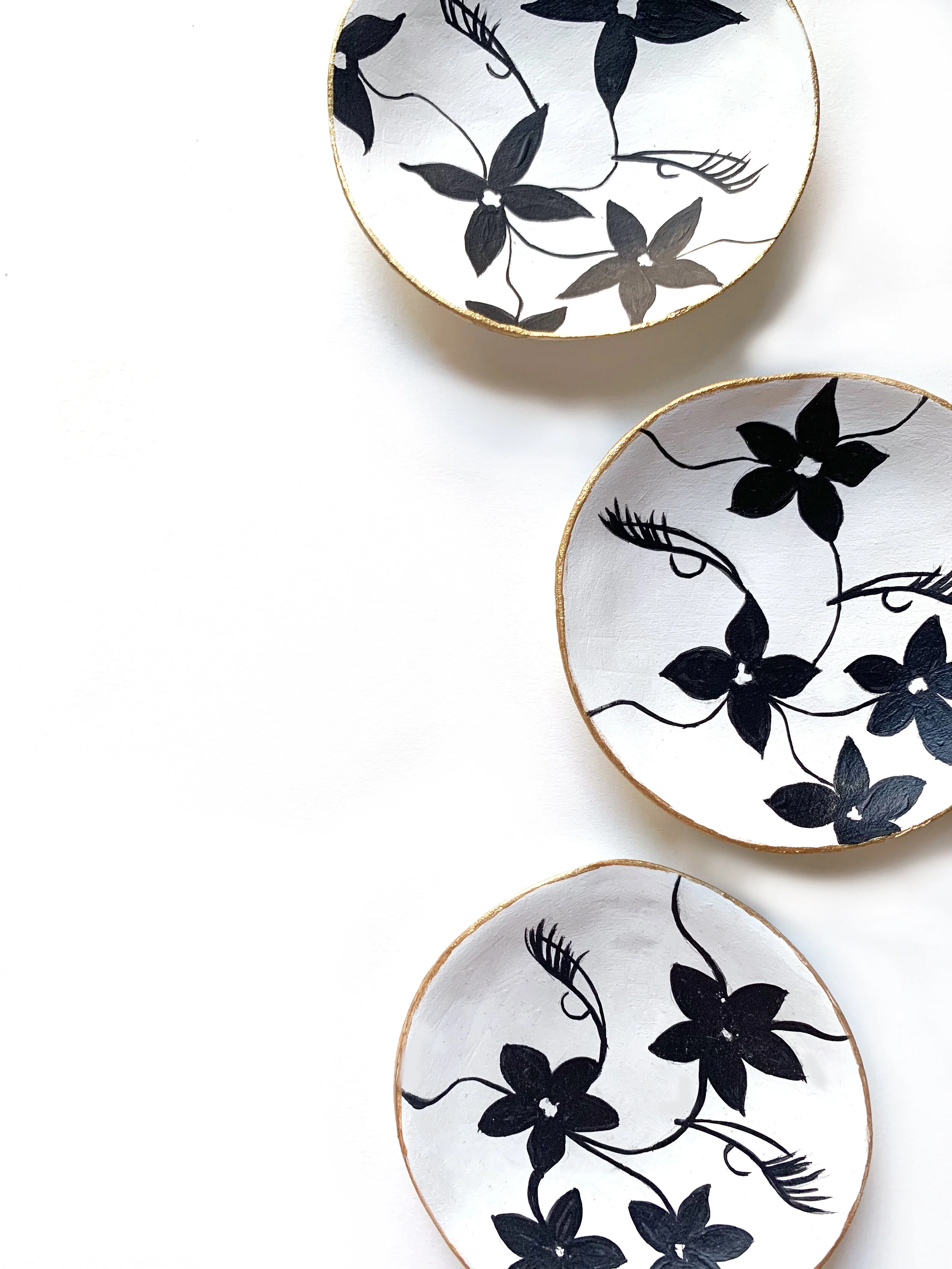 "NIGHT BLOOMS" SMALL DISHES