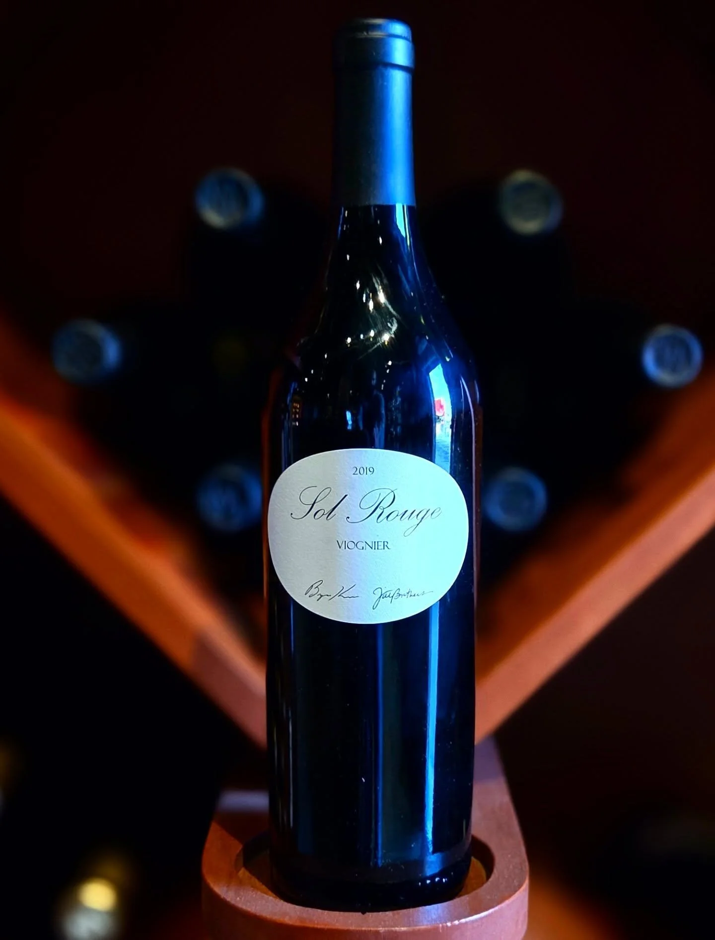 ◼️Viognier Sol Rouge 
◼️Grenache Blanc VIE
◼️Sauvignon Blanc HMV
◼️Glitter Winery SF
◼️Rose Howell Mountain Vineyards 
◼️Rose Sottomarino 

Find them all only at @winerycollective in Fishermans Wharf.

#winerycollectivesf #fishermanswharf #sanfrancis