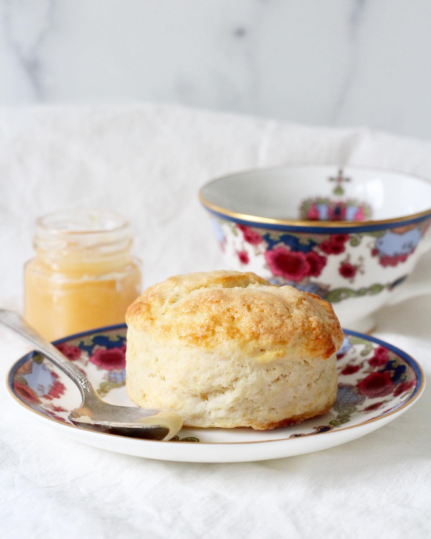 It&rsquo;s Coronation Day! Did any of you catch any glimpses of the ceremony? I did not get up that early 😴 but, did enjoy one of these cream scones this morning in honor of the day. Featured here is our cream scones and the sweetest hexagon jar of 