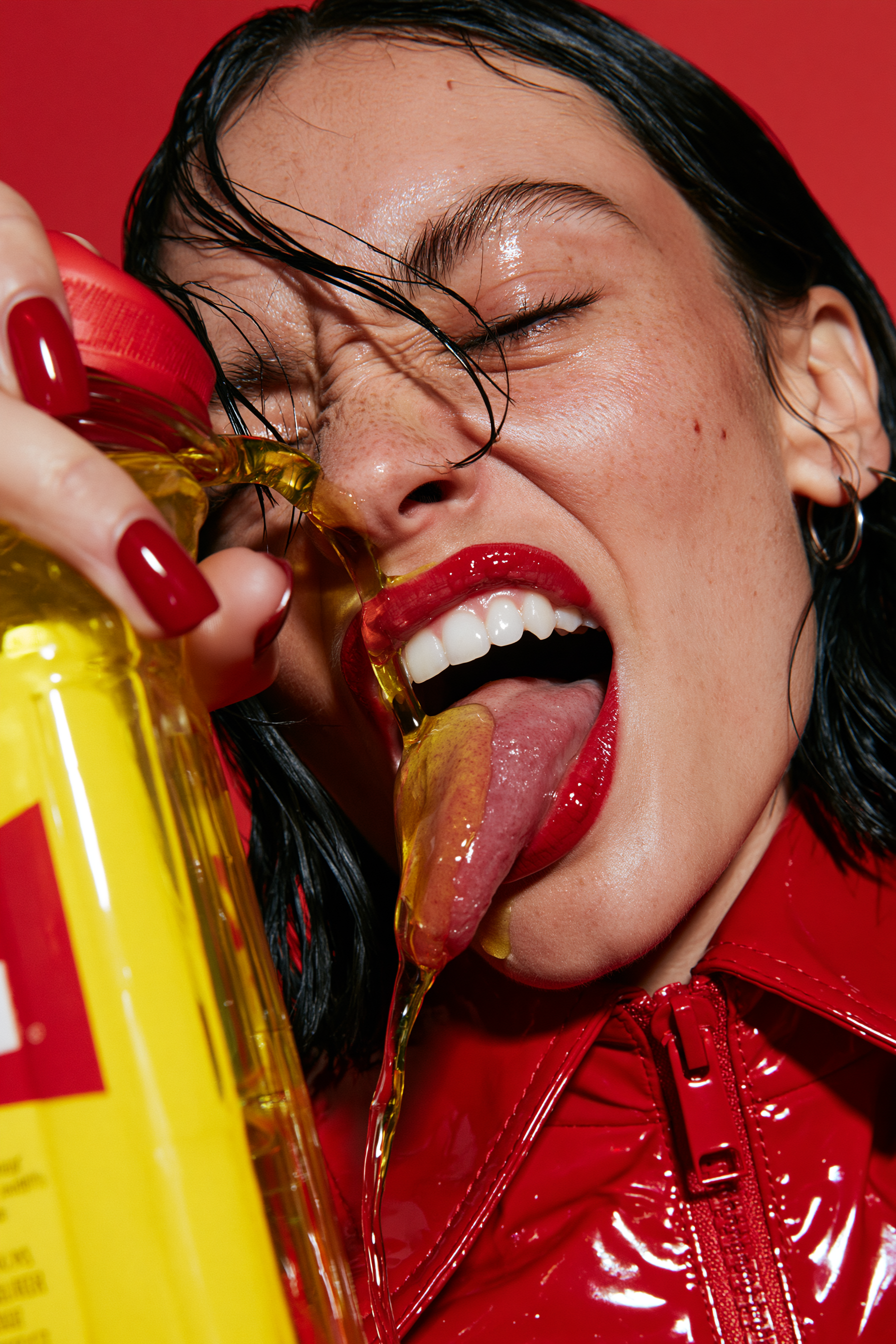 Surreal_Product_Campaigns_--chaos_15_--ar_23_--profile_85uby8_7a6fefb6-27c7-428e-8a7c-ffb99bb3e213_3.png