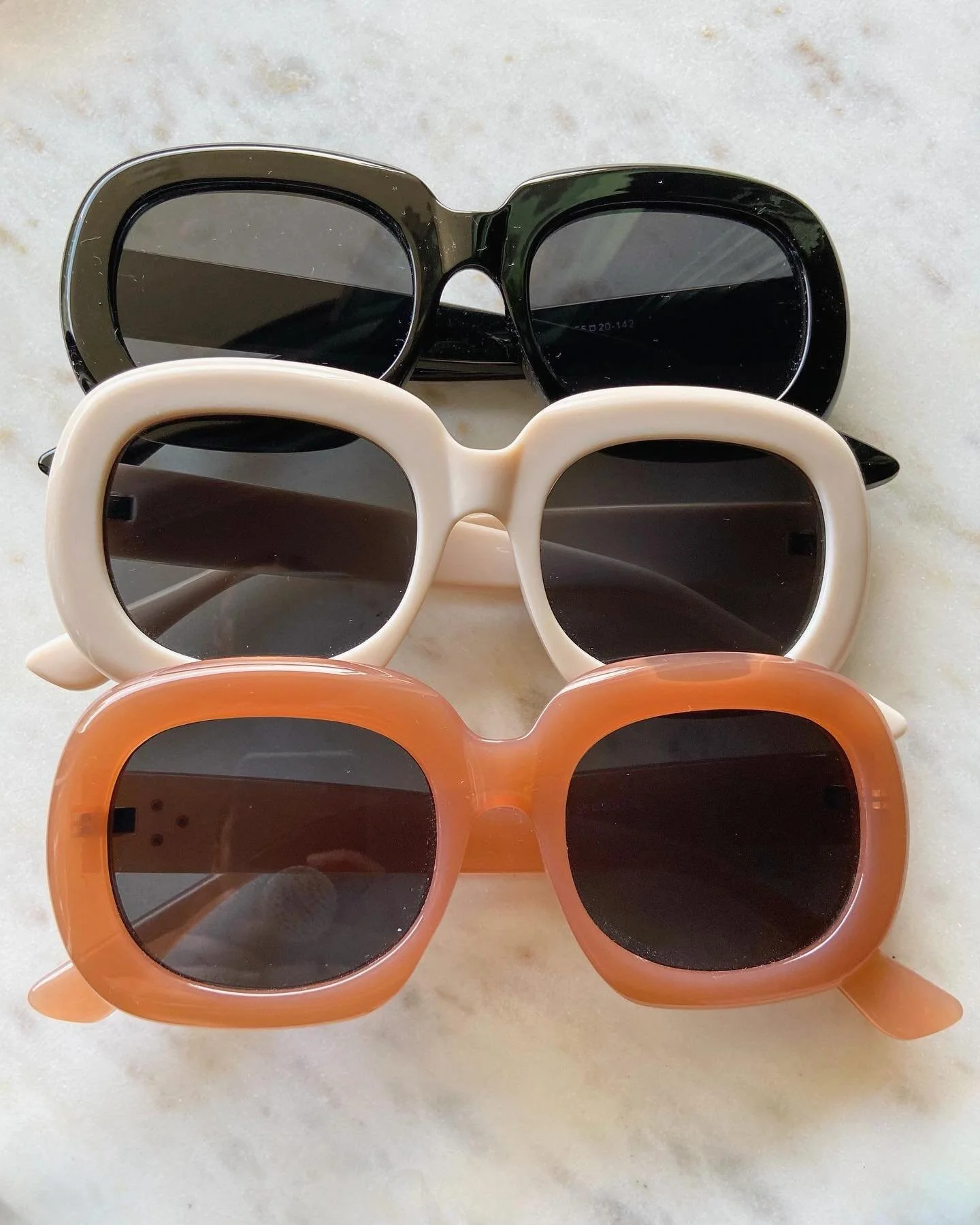 Shop our Donna Sunnies 🕶️