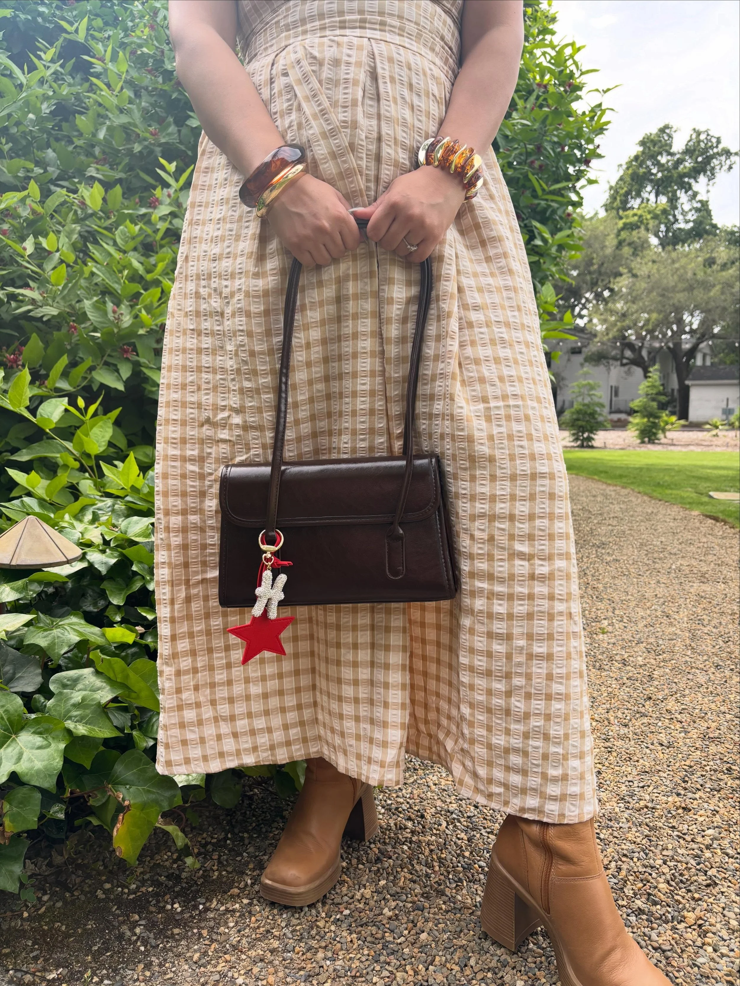 Our first purse is dropping this Friday 👀
Will be available in 3 colors ❤️🖤🤎

#springaccessories #summeraccessories #purse