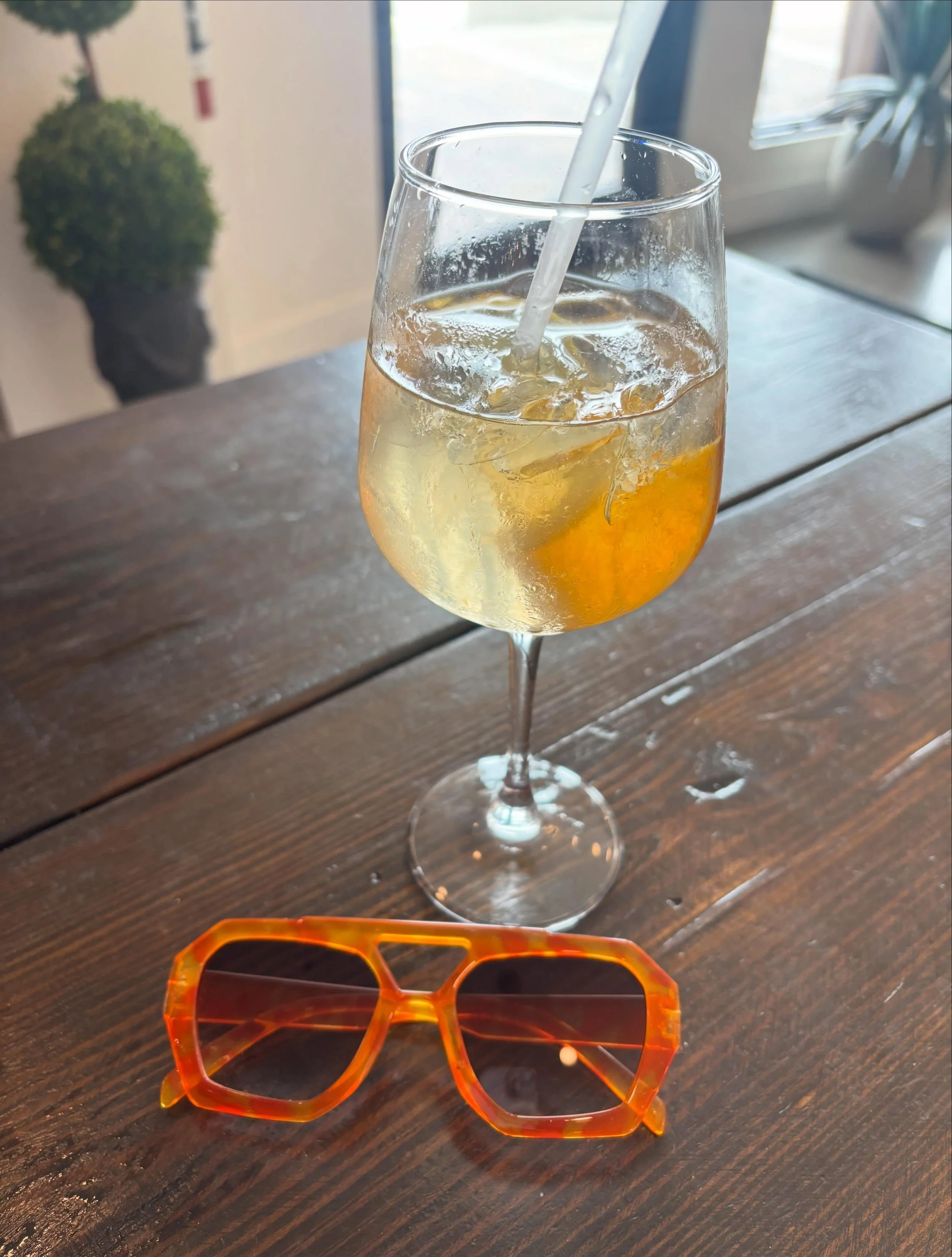 The perfect pop of color this summer 🍊