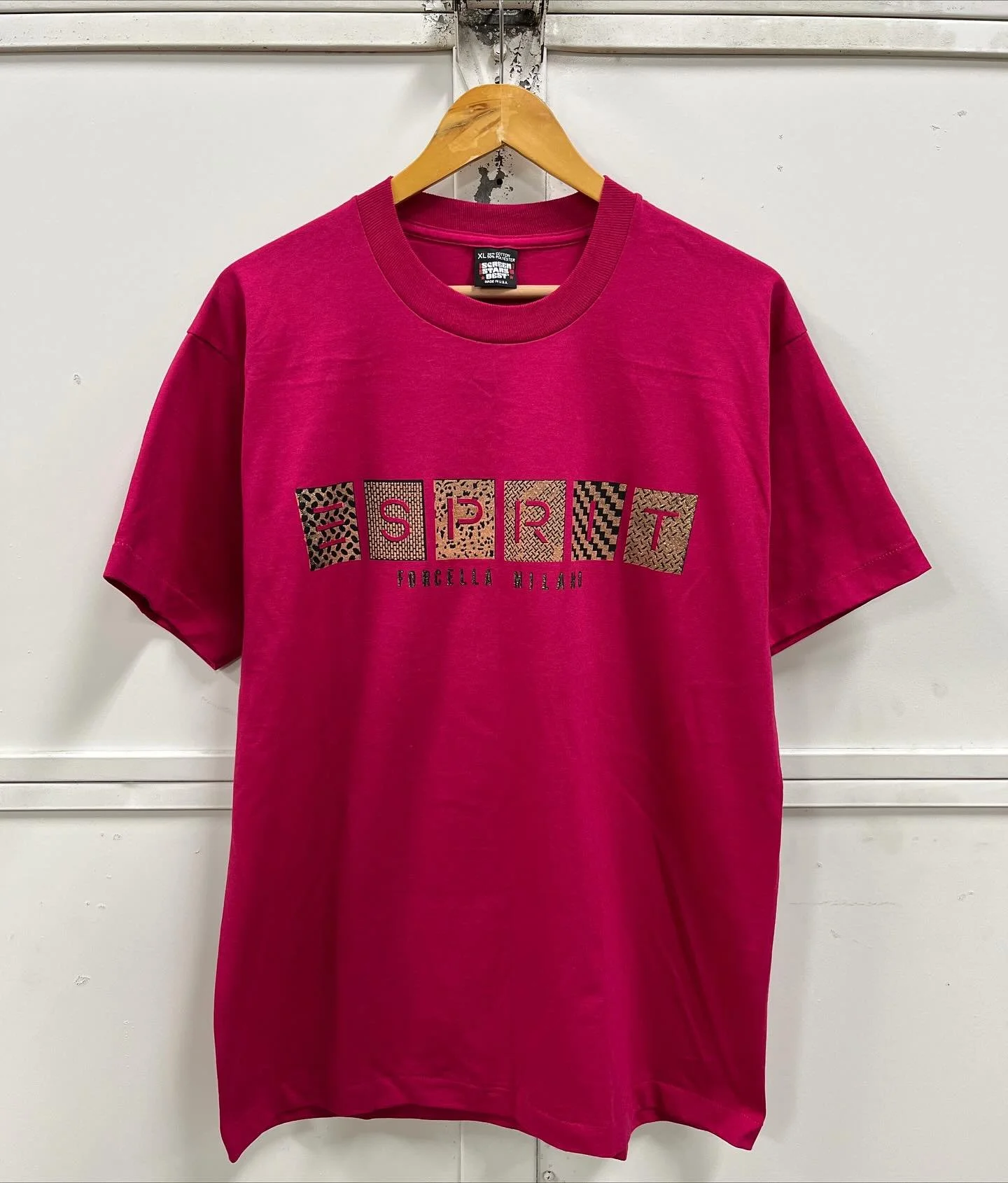 💚 Vintage 80s ESPRIT tee
.
TIL the founders of ESPRIT also started The North Face
.
$20 + ship
DM to purchase
All proceeds go to @dcabortionfund -  they help provide abortion access to those in need.
.
XL
Pit-to-Pit = 22
Length = 30
.
______________