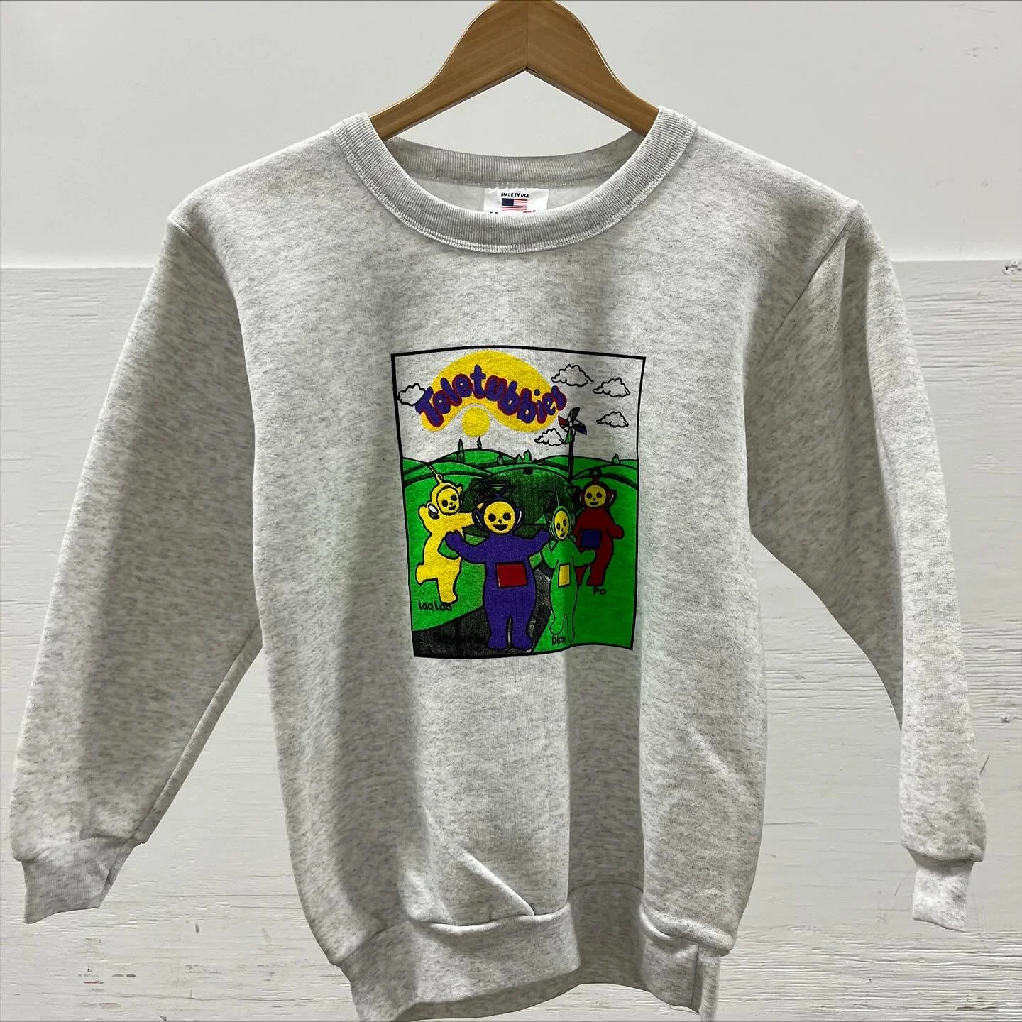 💚 Vintage Teletubbies Crewneck 
.
$20 + ship
DM to purchase
All proceeds go to @dcabortionfund. 
They help provide abortion access for all.
.
Kids XL
Pit-to-Pit = 16
Length = 23
.
___________________________
#kidsvintage #vintagekids #teletubbies  #