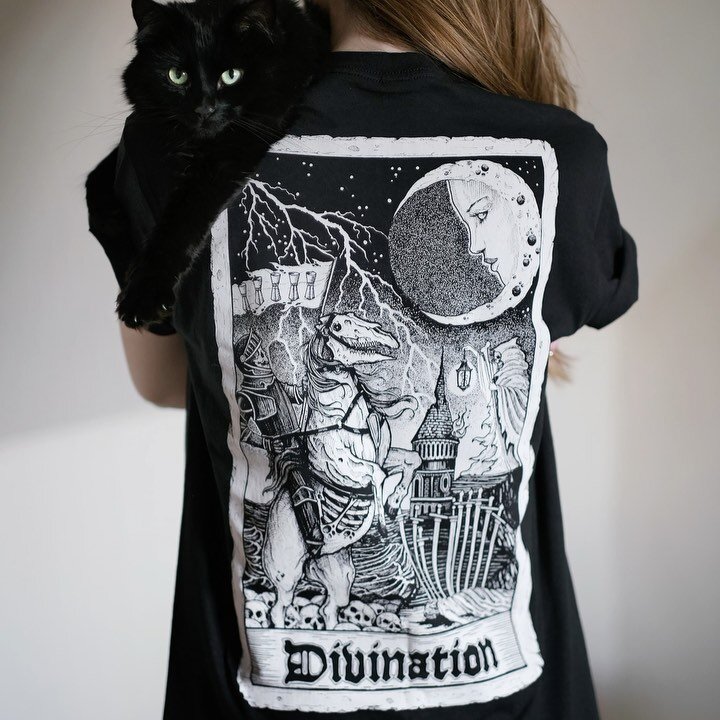 There&rsquo;s still some T-shirts available on my website www.merrytattooer.com
Thanks you to everyone that has bought one so far, I am extremely grateful 🖖🏻
#tarotcard #tarot #tarotcardtshirt #gothcat