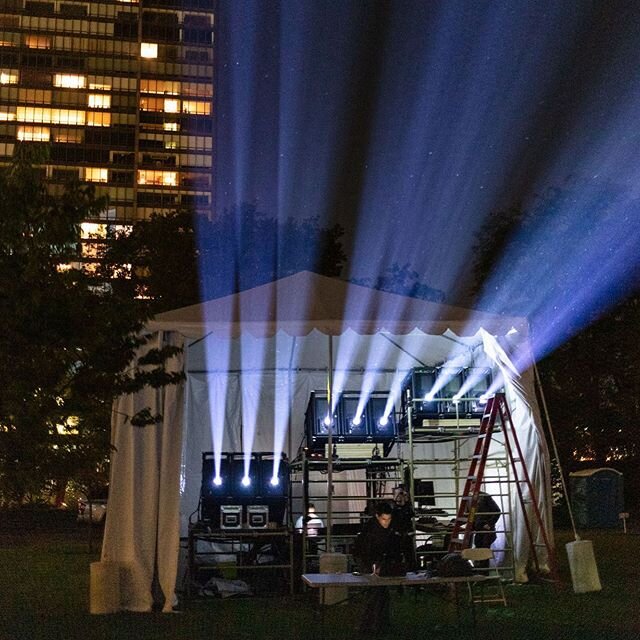 Beam me up Scotty! 
#nocturnal #projection 📷Bob Zuur